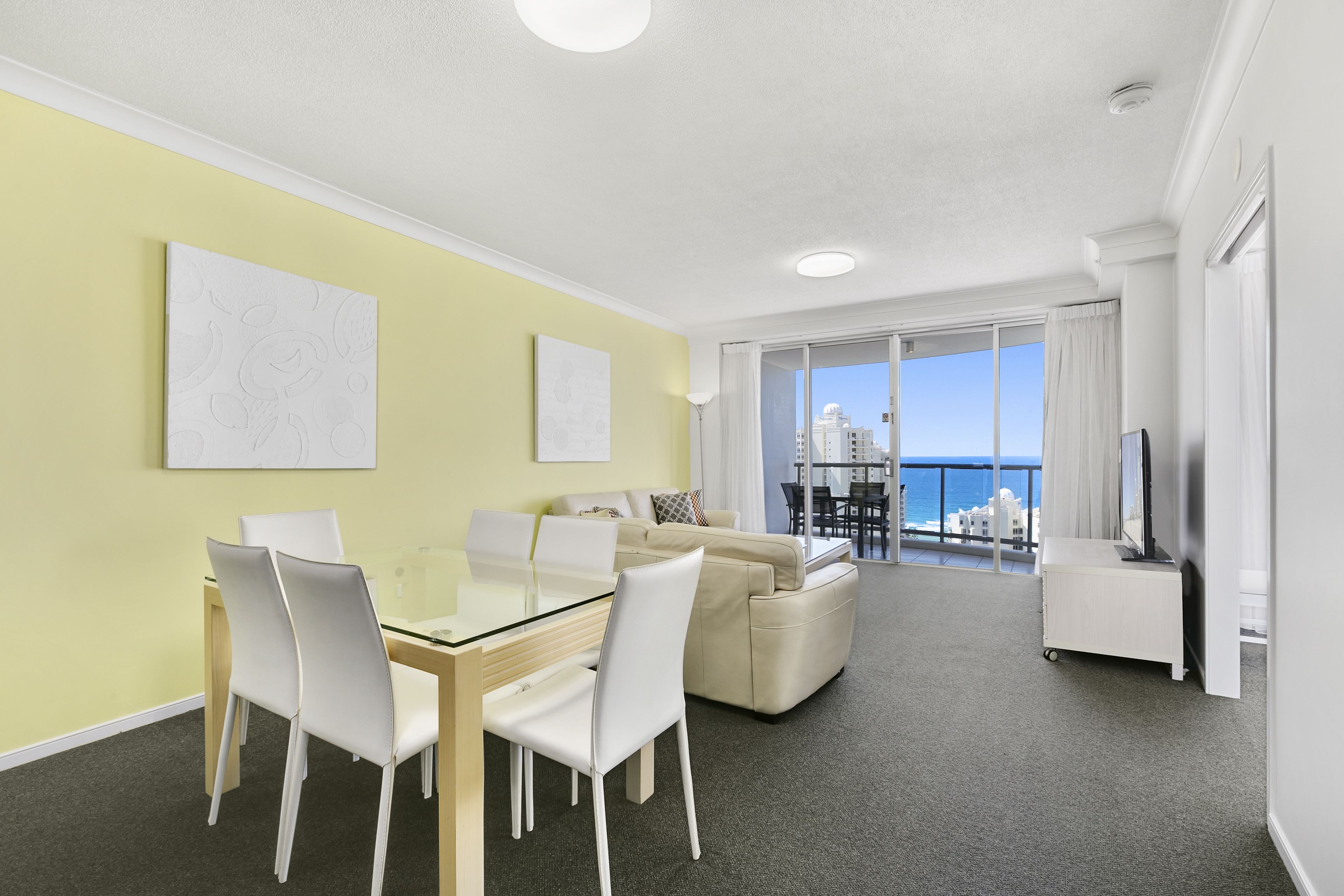Mantra Towers of Chevron by Holiday Rentals Surfers Paradise