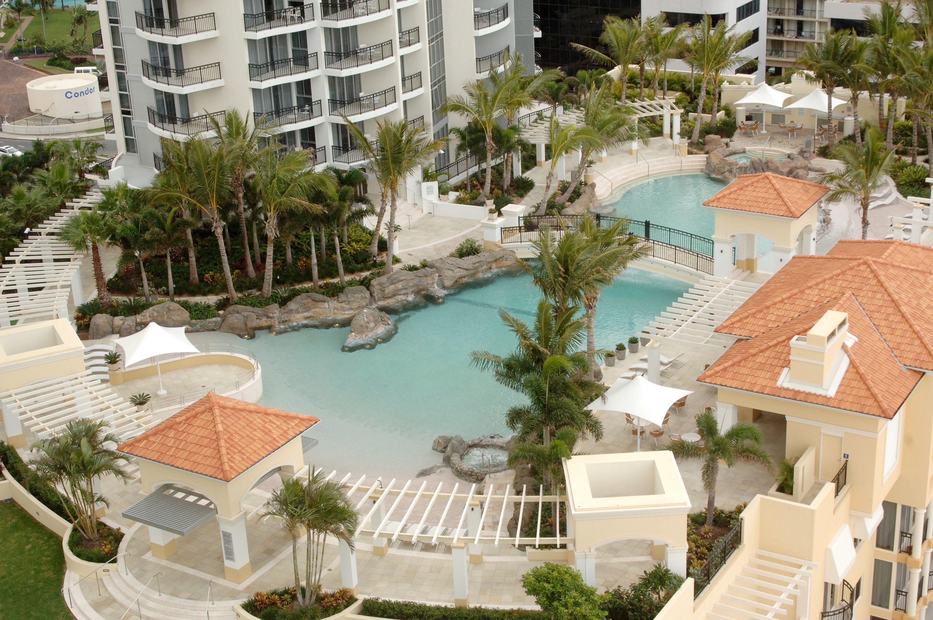 Mantra Towers of Chevron by Holiday Rentals Surfers Paradise