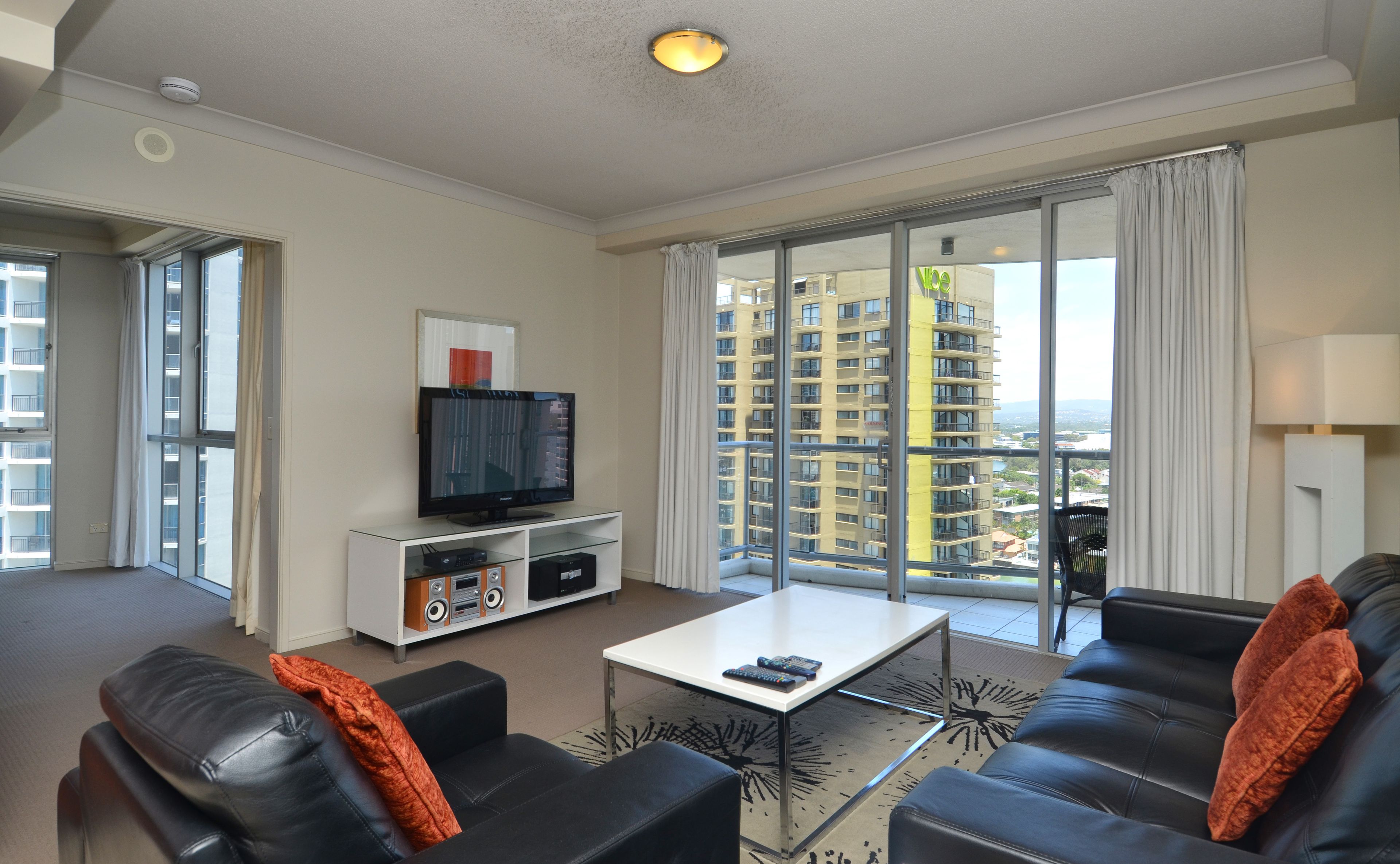 Mantra Towers of Chevron by Holiday Rentals Surfers Paradise