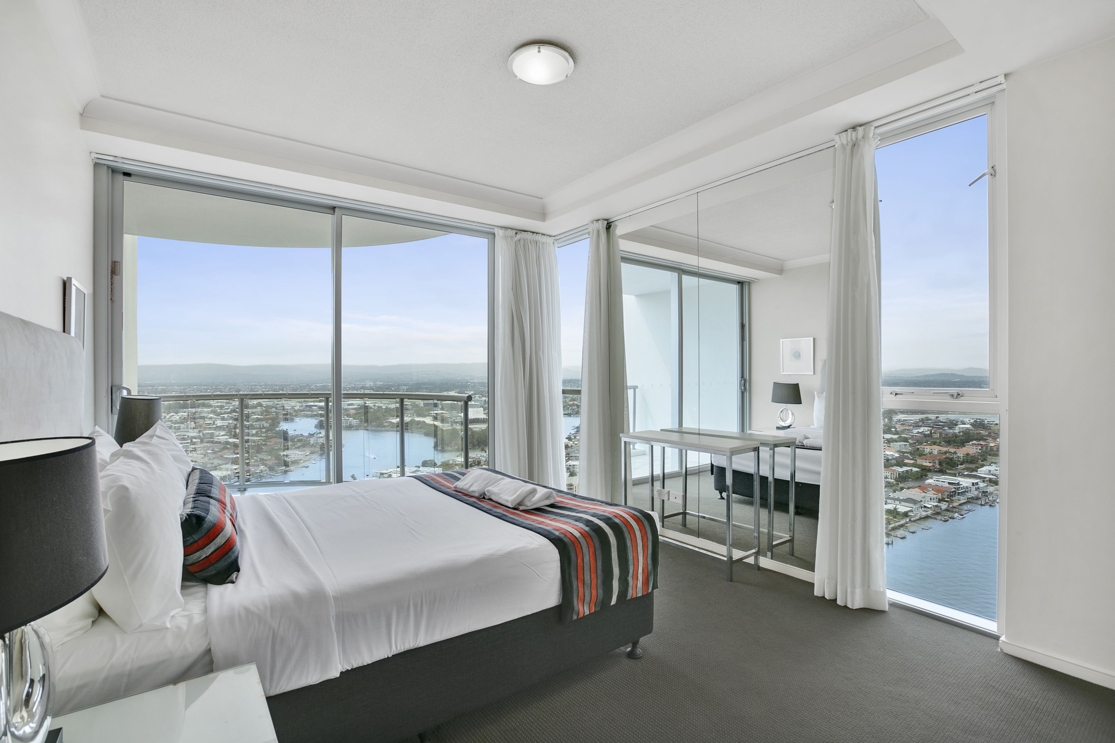 Mantra Towers of Chevron by Holiday Rentals Surfers Paradise