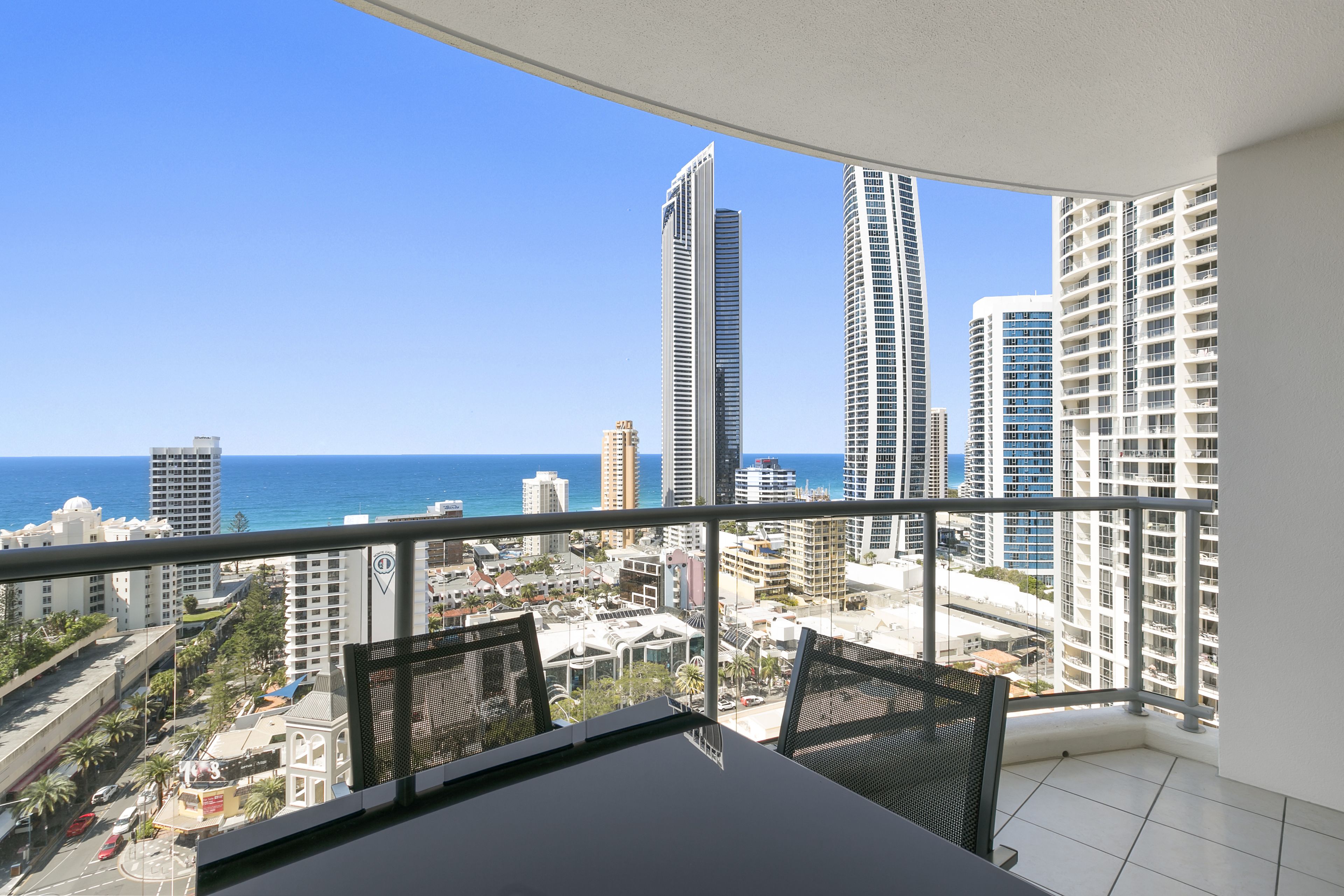 Mantra Towers of Chevron by Holiday Rentals Surfers Paradise