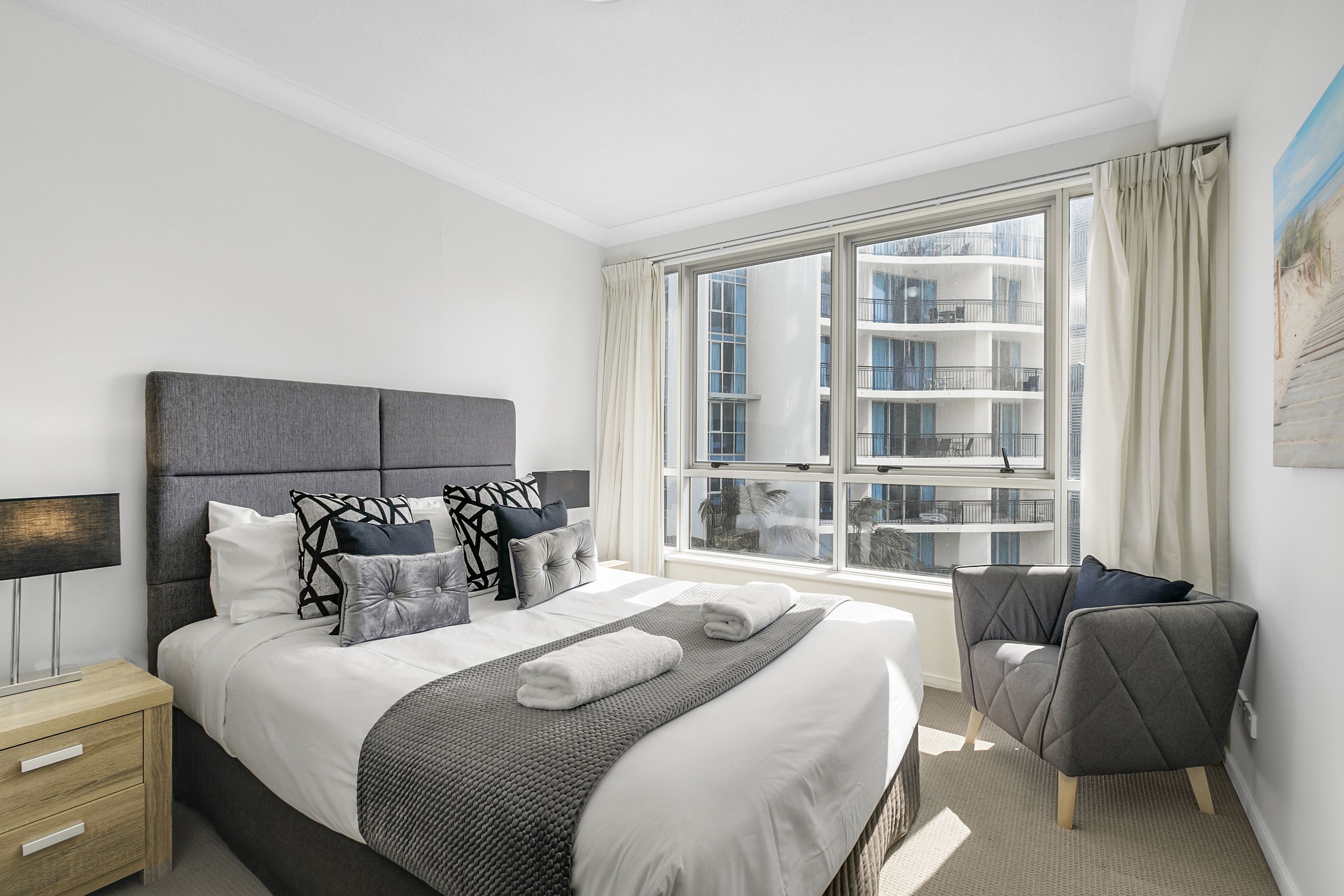 Mantra Towers of Chevron by Holiday Rentals Surfers Paradise