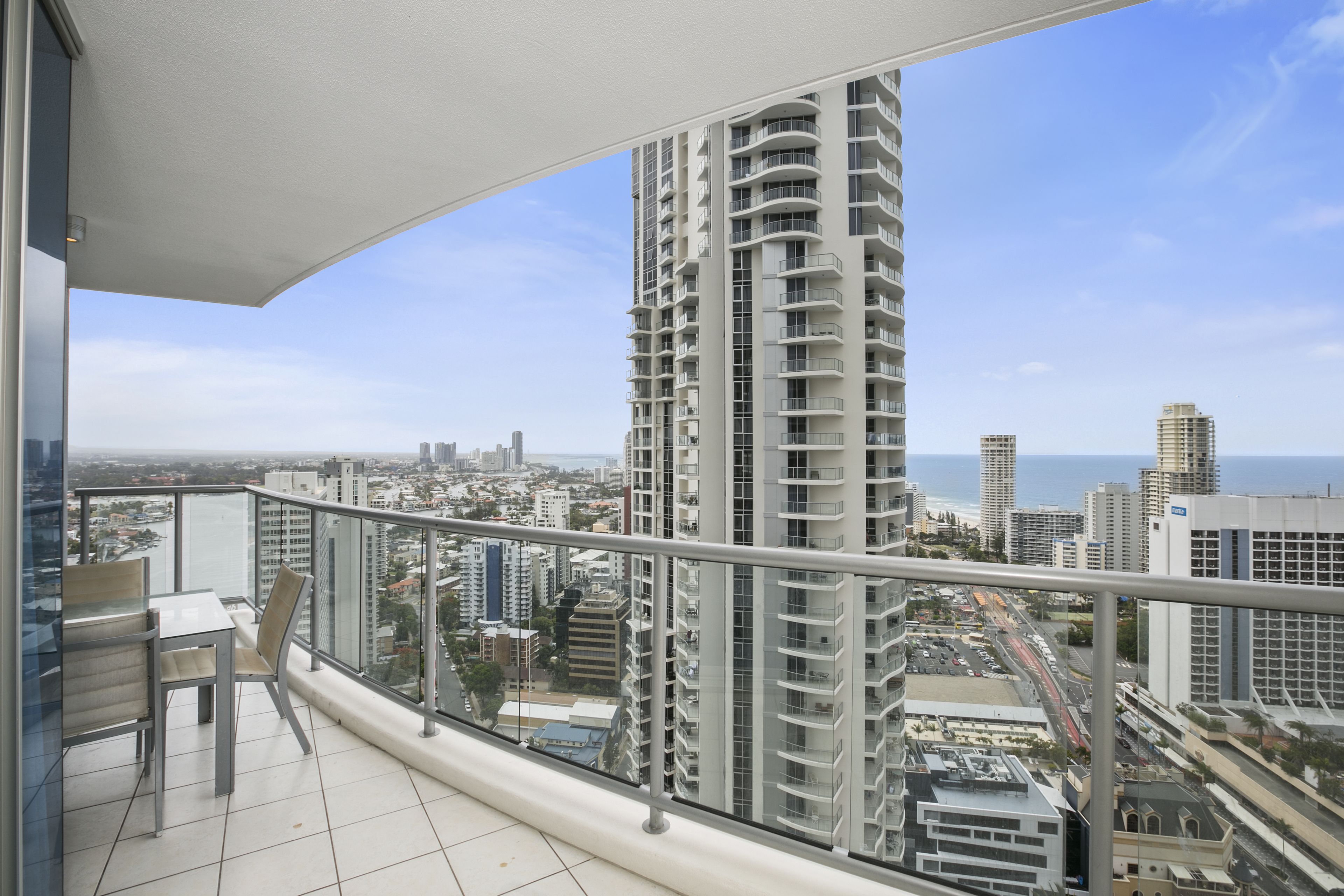 Mantra Towers of Chevron by Holiday Rentals Surfers Paradise