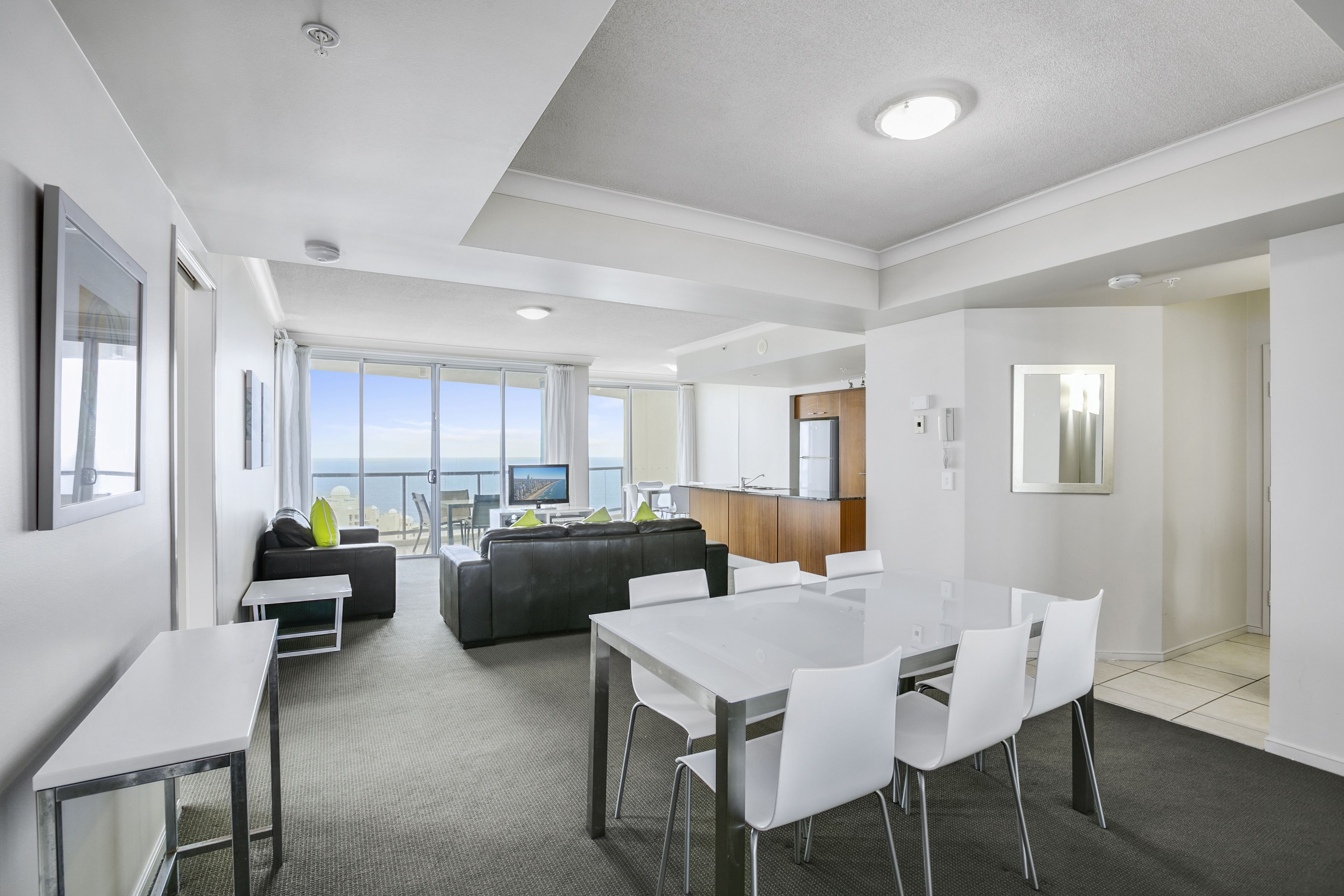 Mantra Towers of Chevron by Holiday Rentals Surfers Paradise