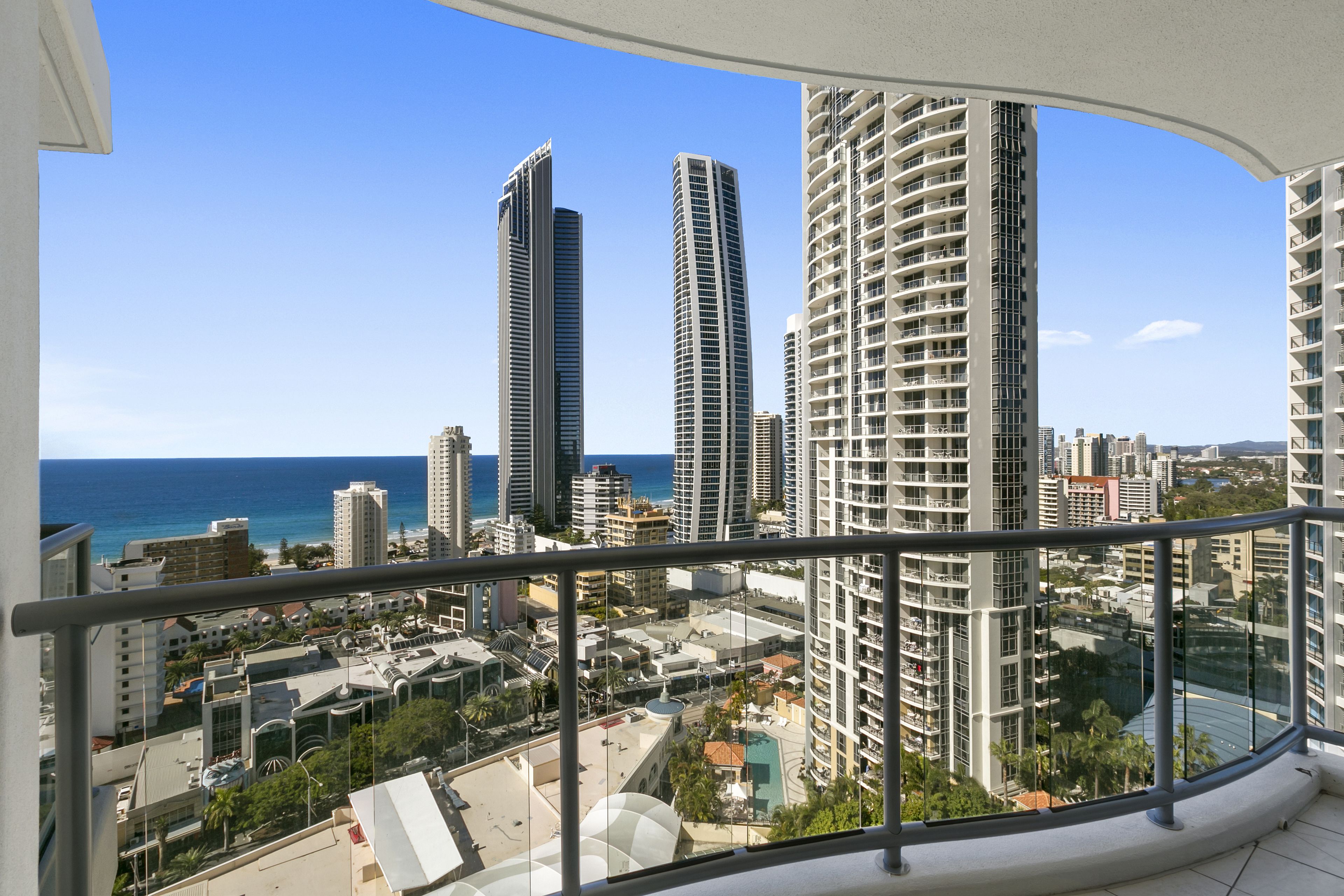 Mantra Towers of Chevron by Holiday Rentals Surfers Paradise