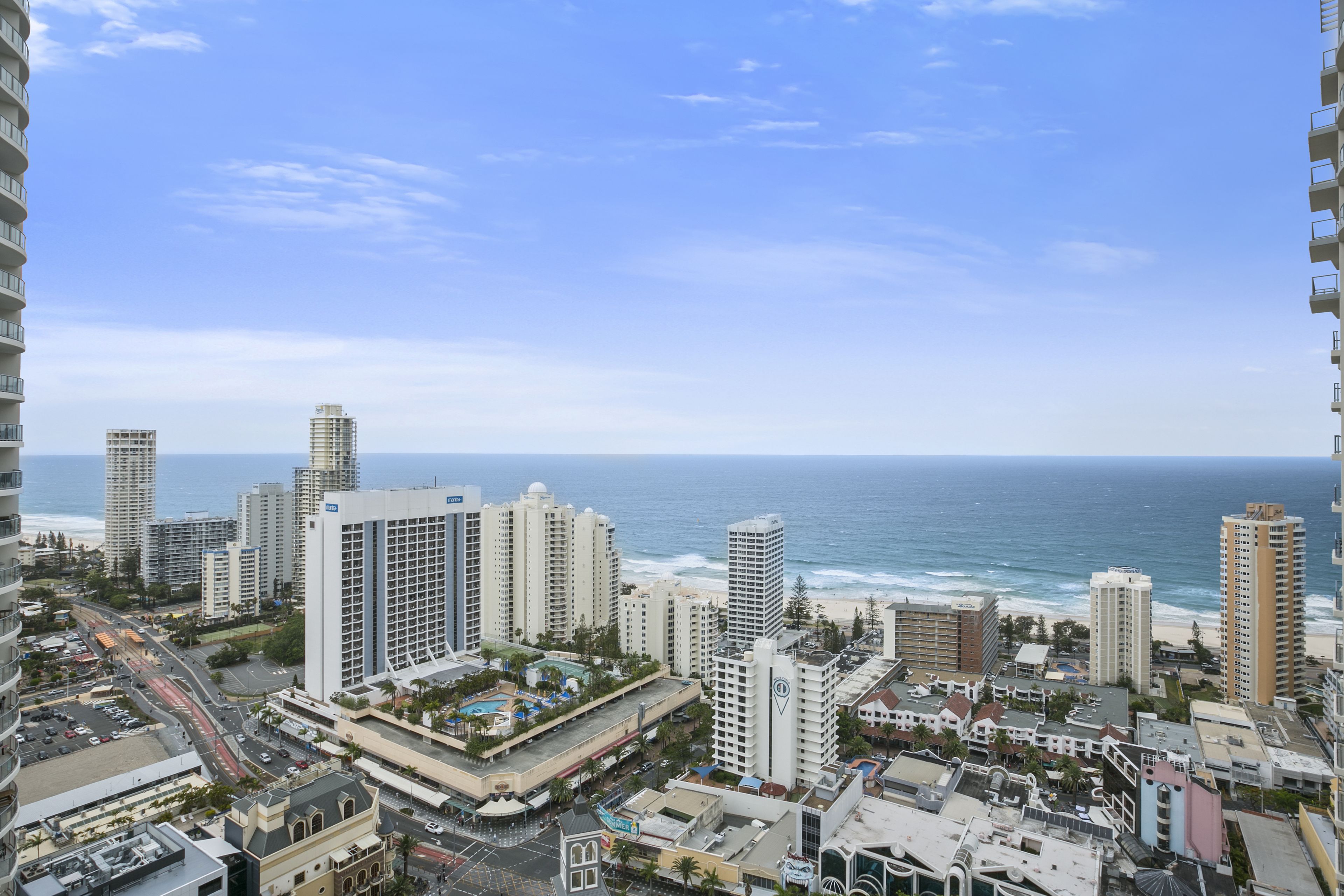 Mantra Towers of Chevron by Holiday Rentals Surfers Paradise