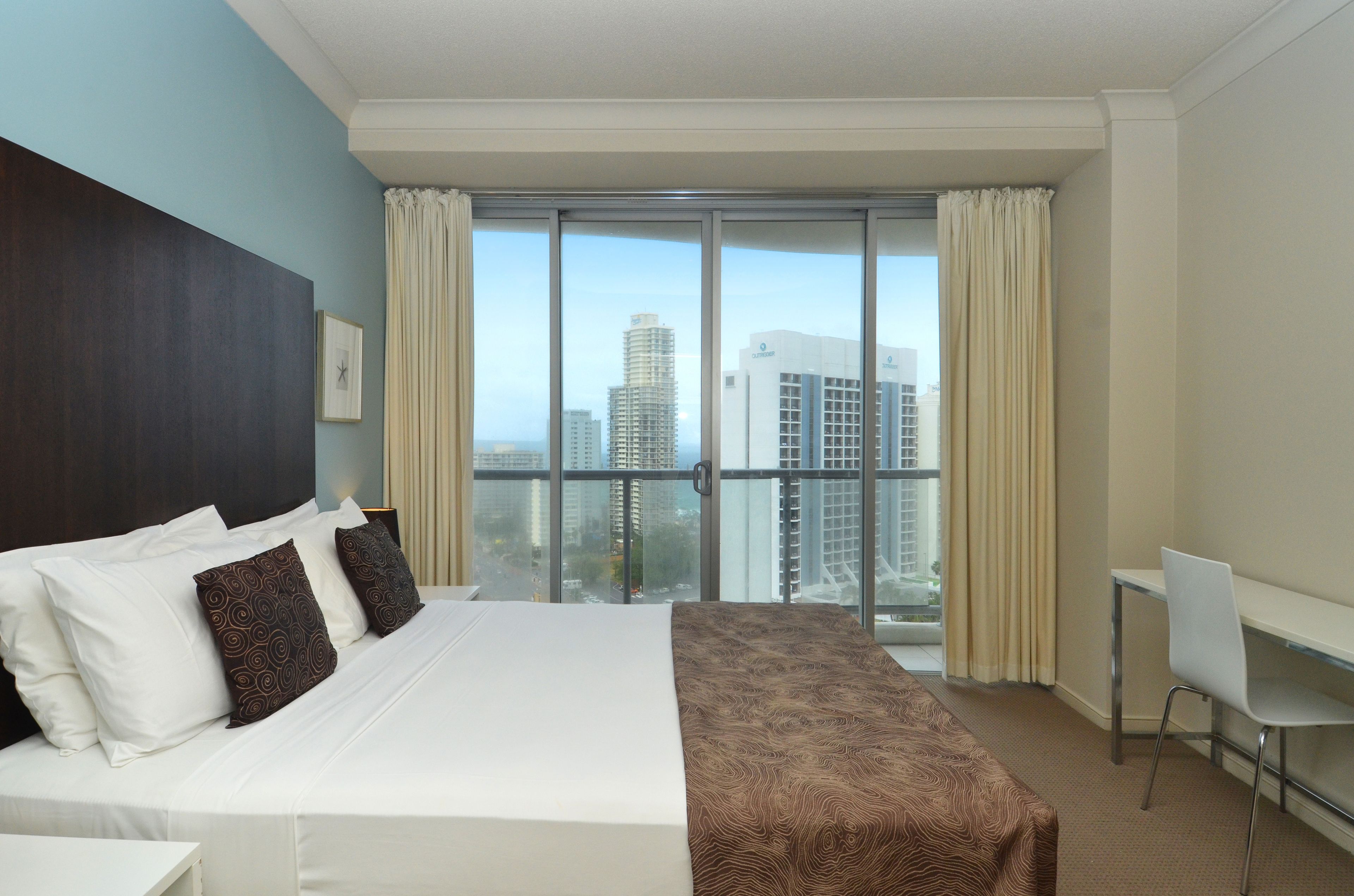 Mantra Towers of Chevron by Holiday Rentals Surfers Paradise