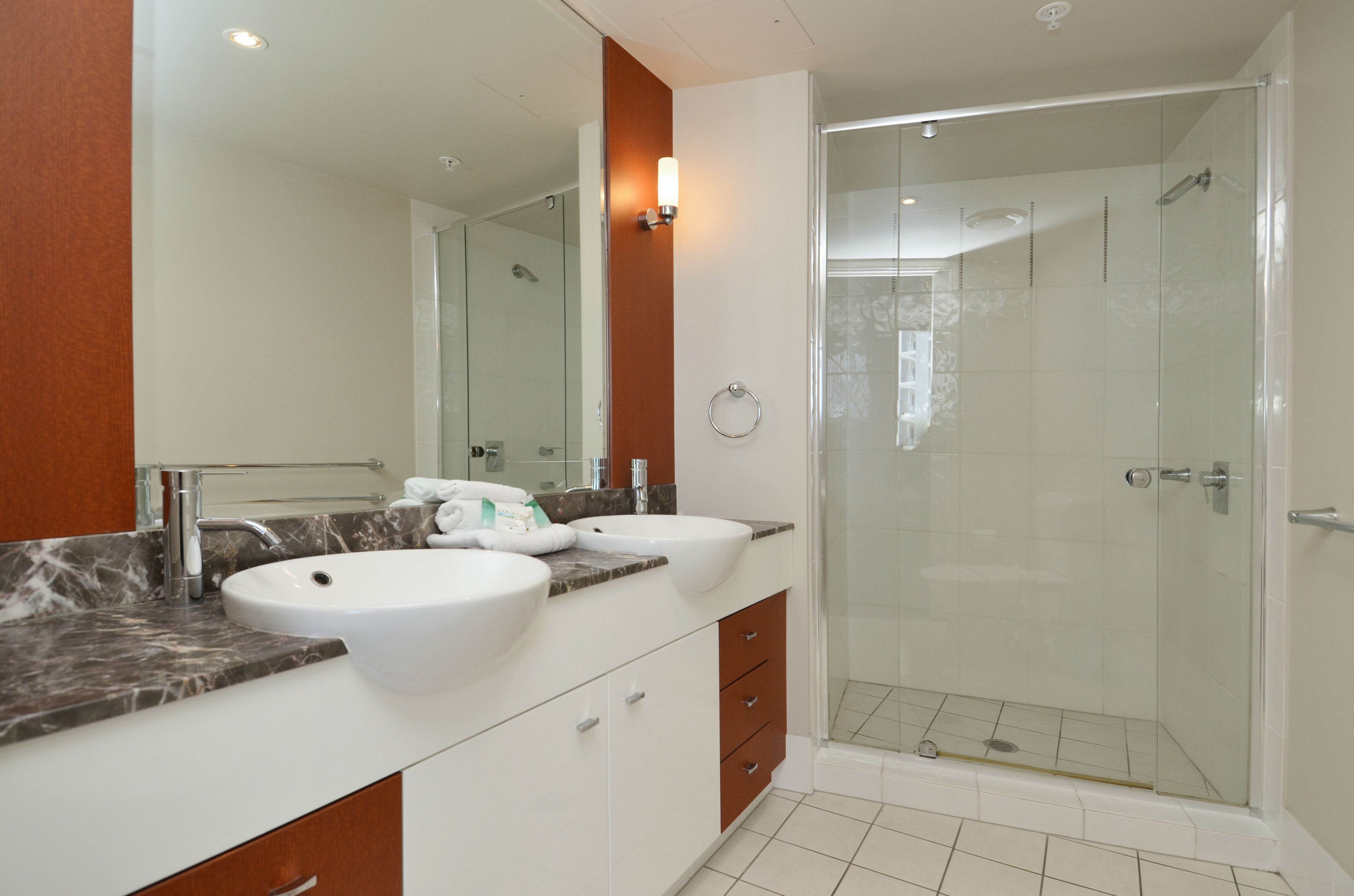 Mantra Towers of Chevron by Holiday Rentals Surfers Paradise