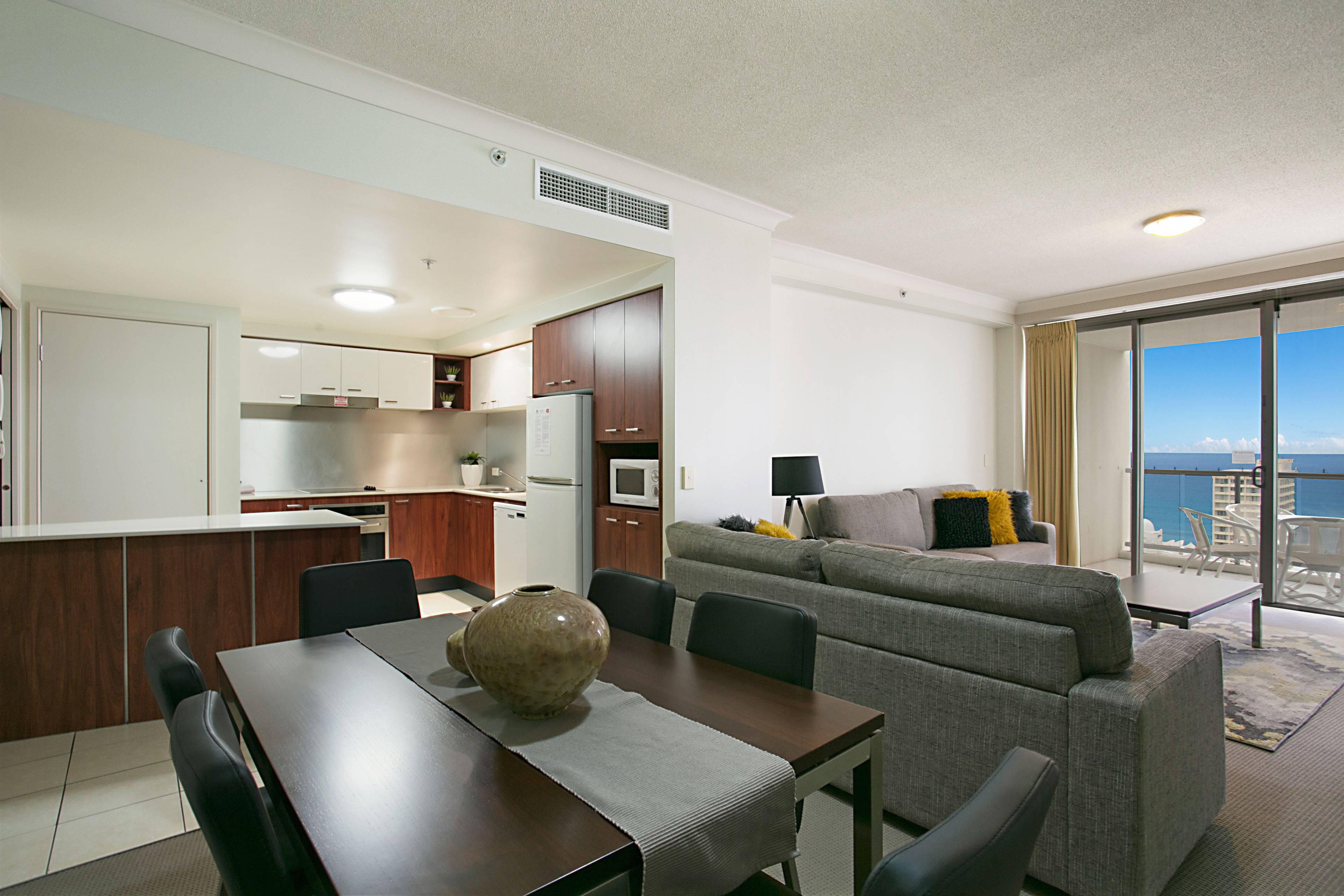 Mantra Towers of Chevron by Holiday Rentals Surfers Paradise