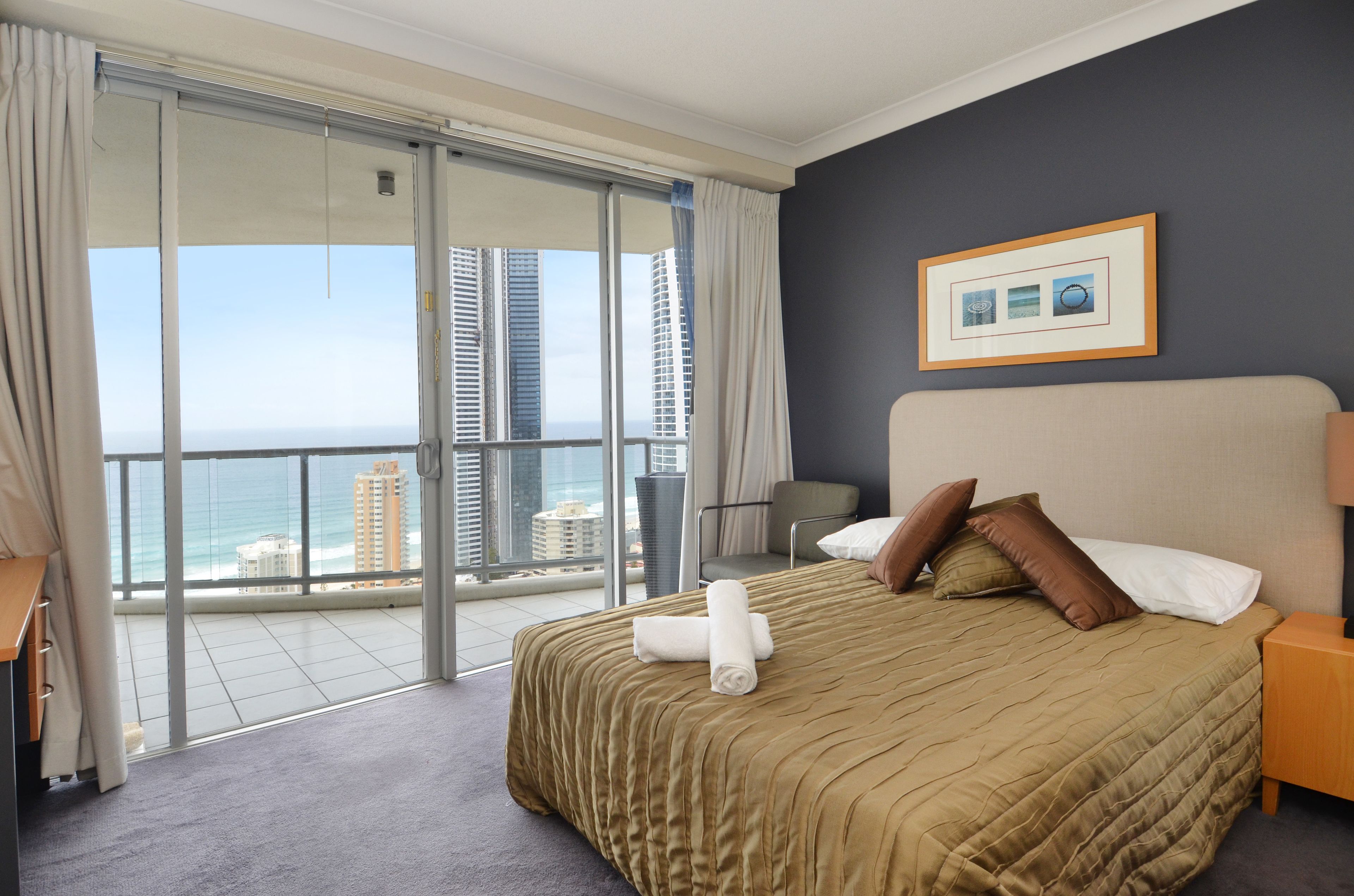Mantra Towers of Chevron by Holiday Rentals Surfers Paradise