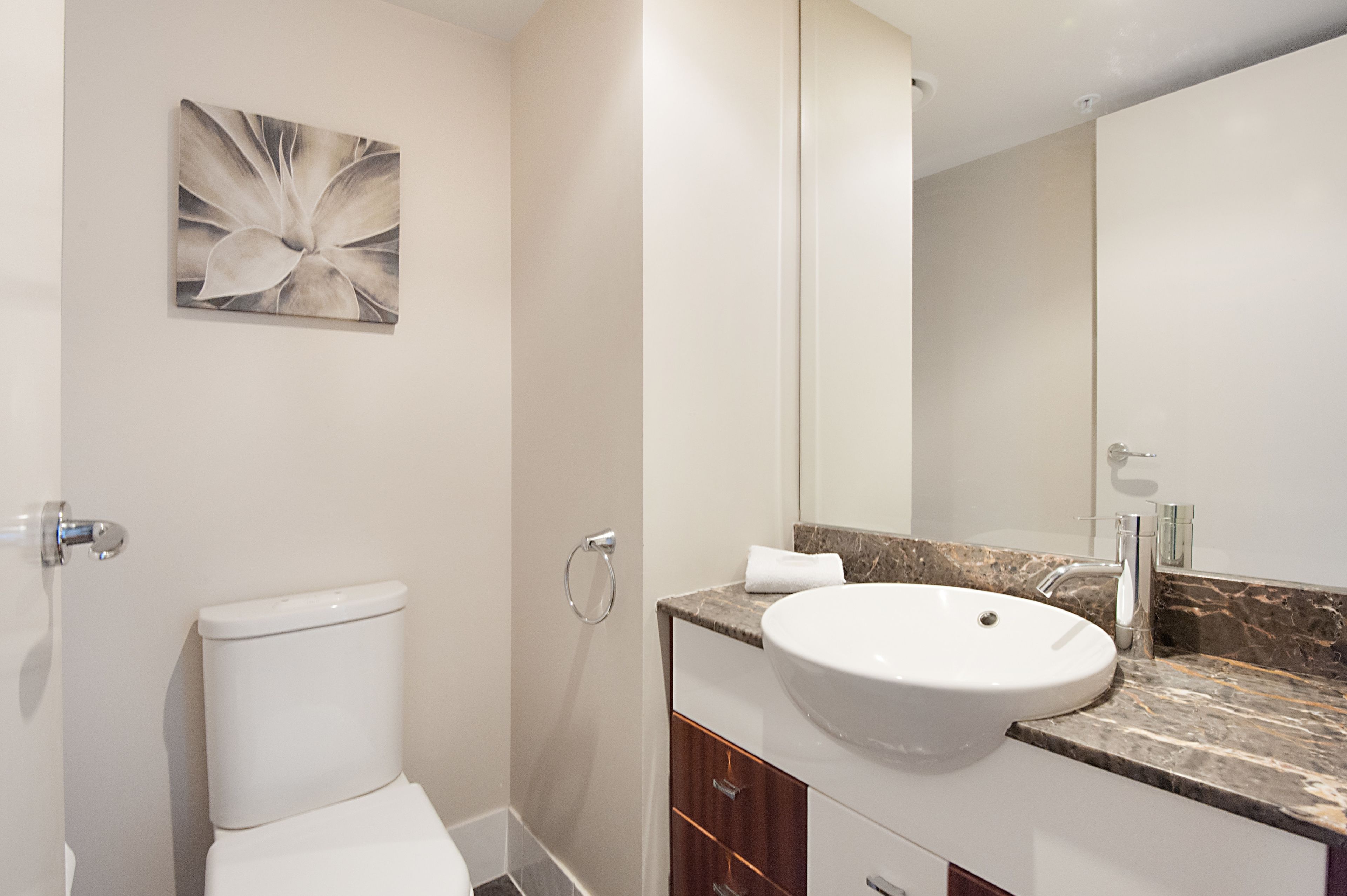 Mantra Towers of Chevron by Holiday Rentals Surfers Paradise