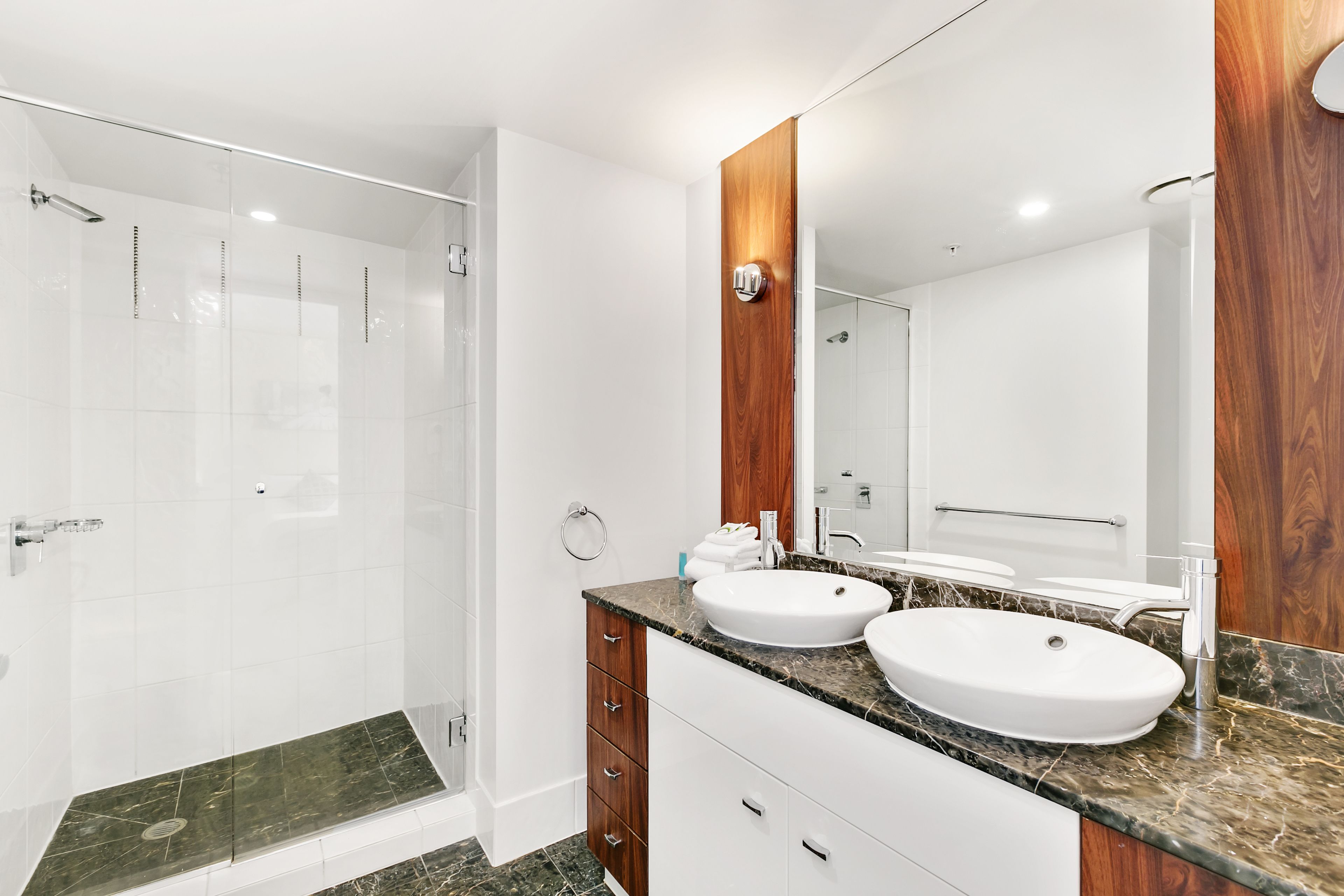 Mantra Towers of Chevron by Holiday Rentals Surfers Paradise