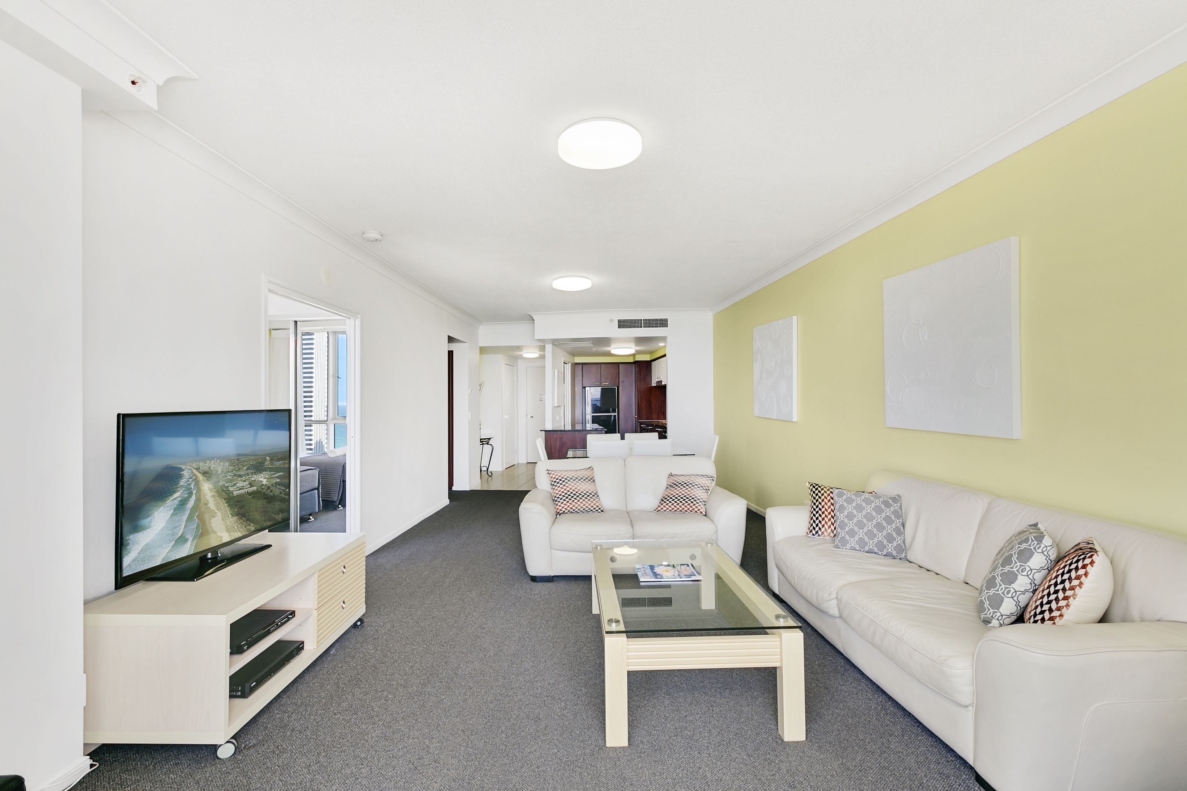 Mantra Towers of Chevron by Holiday Rentals Surfers Paradise