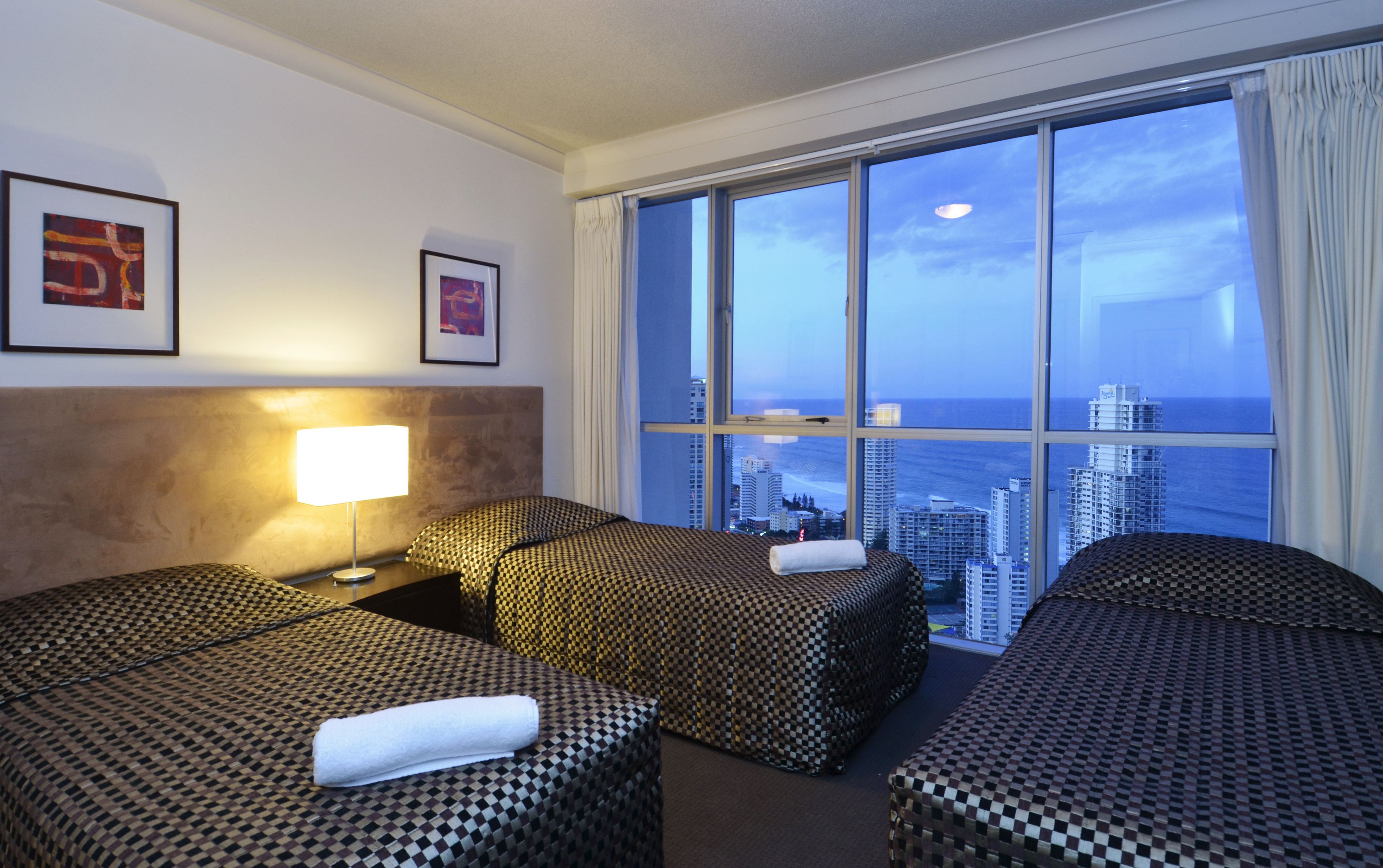 Mantra Towers of Chevron by Holiday Rentals Surfers Paradise