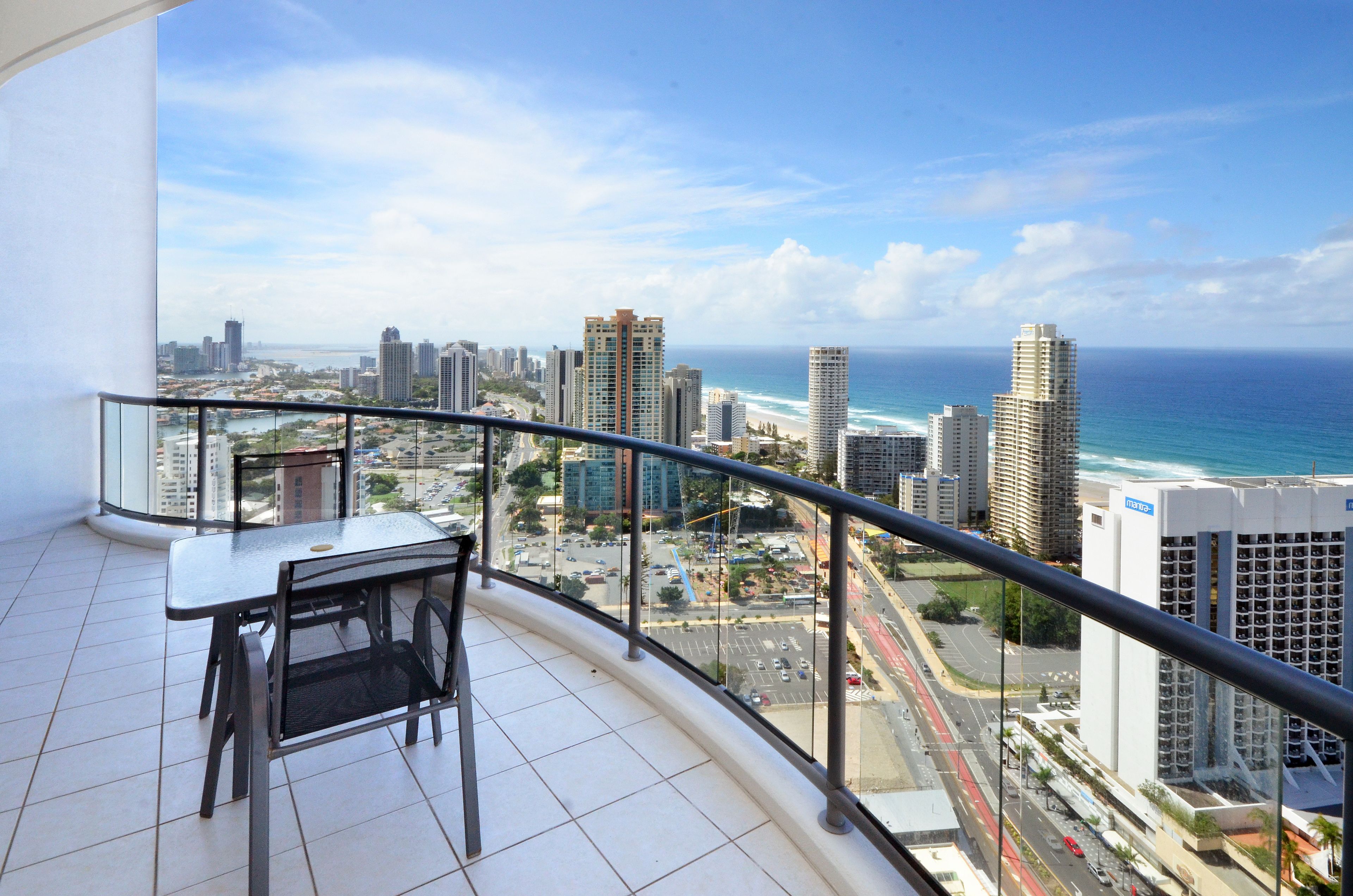 Mantra Towers of Chevron by Holiday Rentals Surfers Paradise
