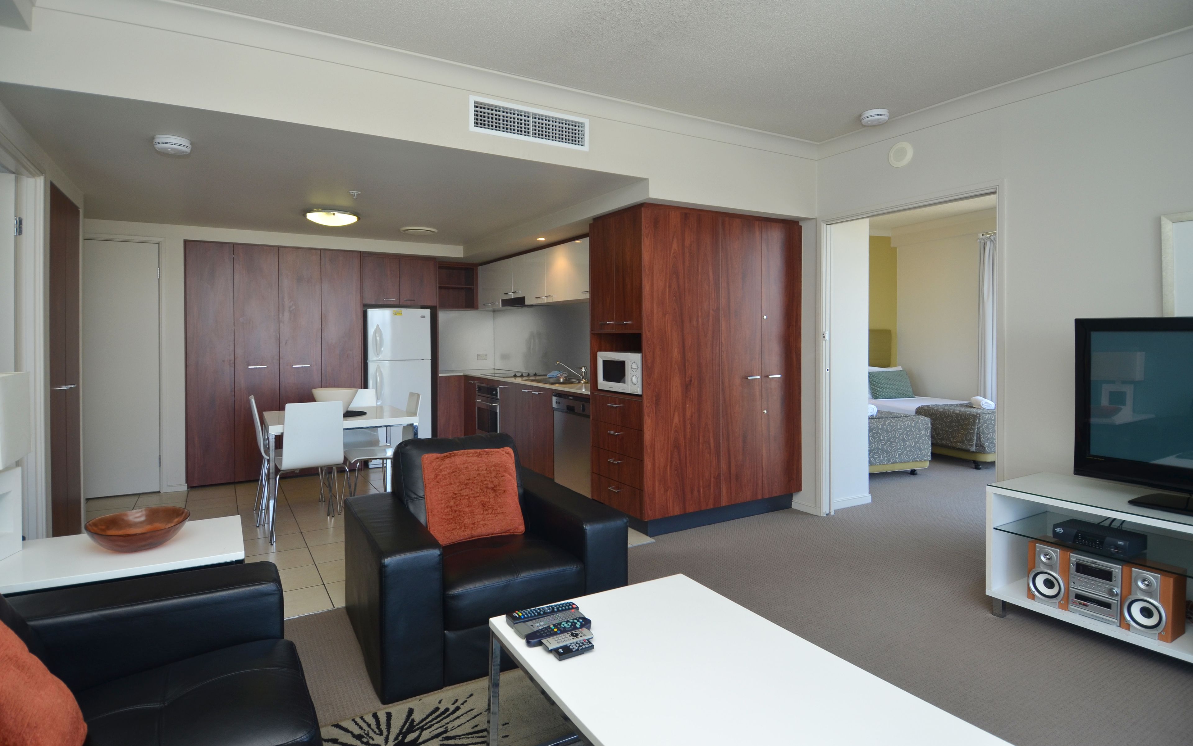 Mantra Towers of Chevron by Holiday Rentals Surfers Paradise