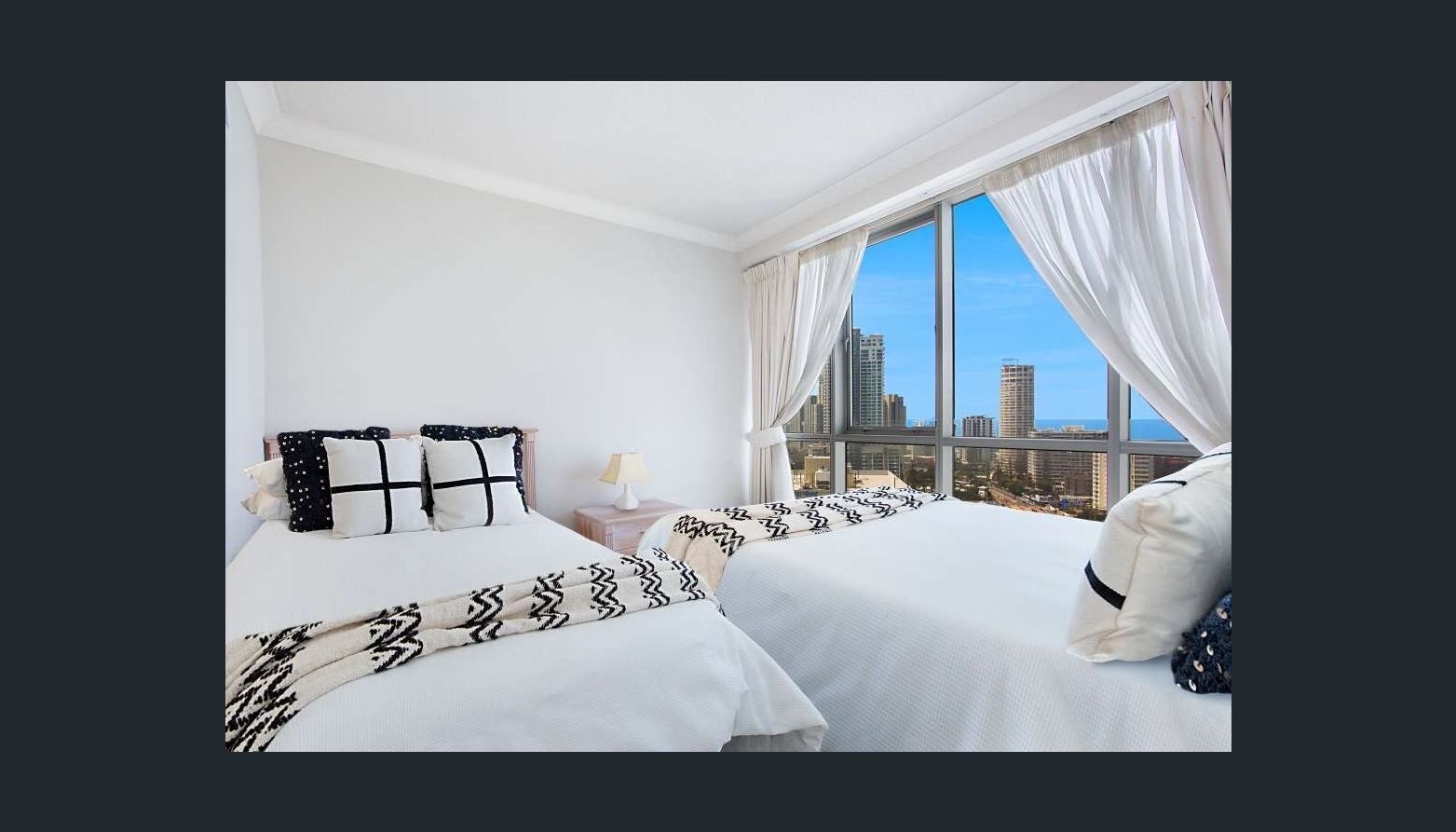 Mantra Towers of Chevron by Holiday Rentals Surfers Paradise