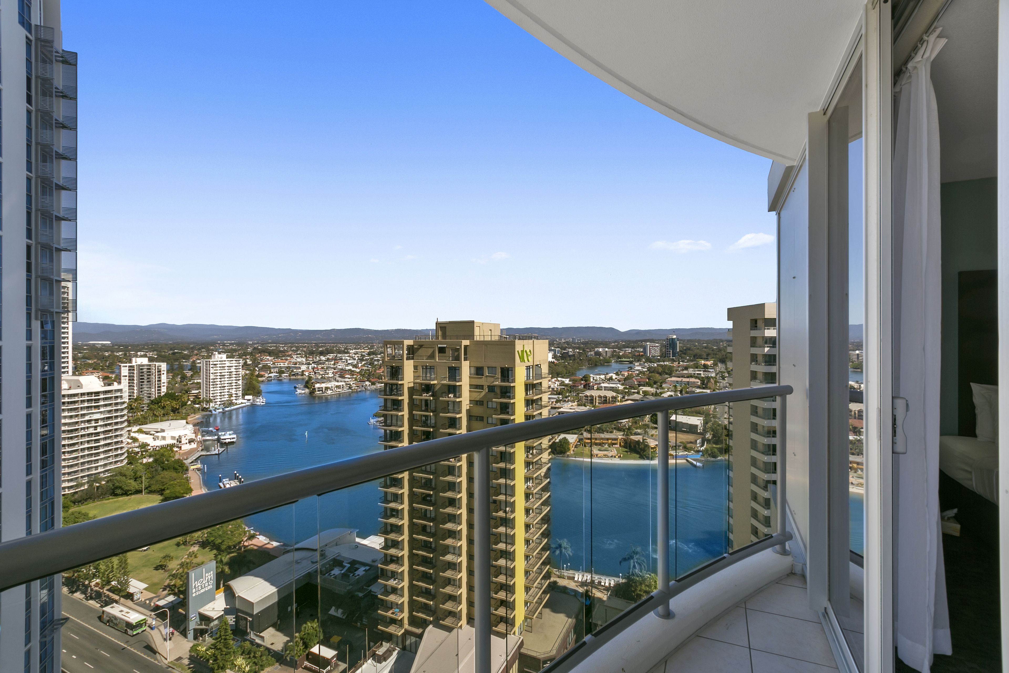 Mantra Towers of Chevron by Holiday Rentals Surfers Paradise