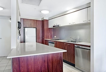 Mantra Towers of Chevron by Holiday Rentals Surfers Paradise