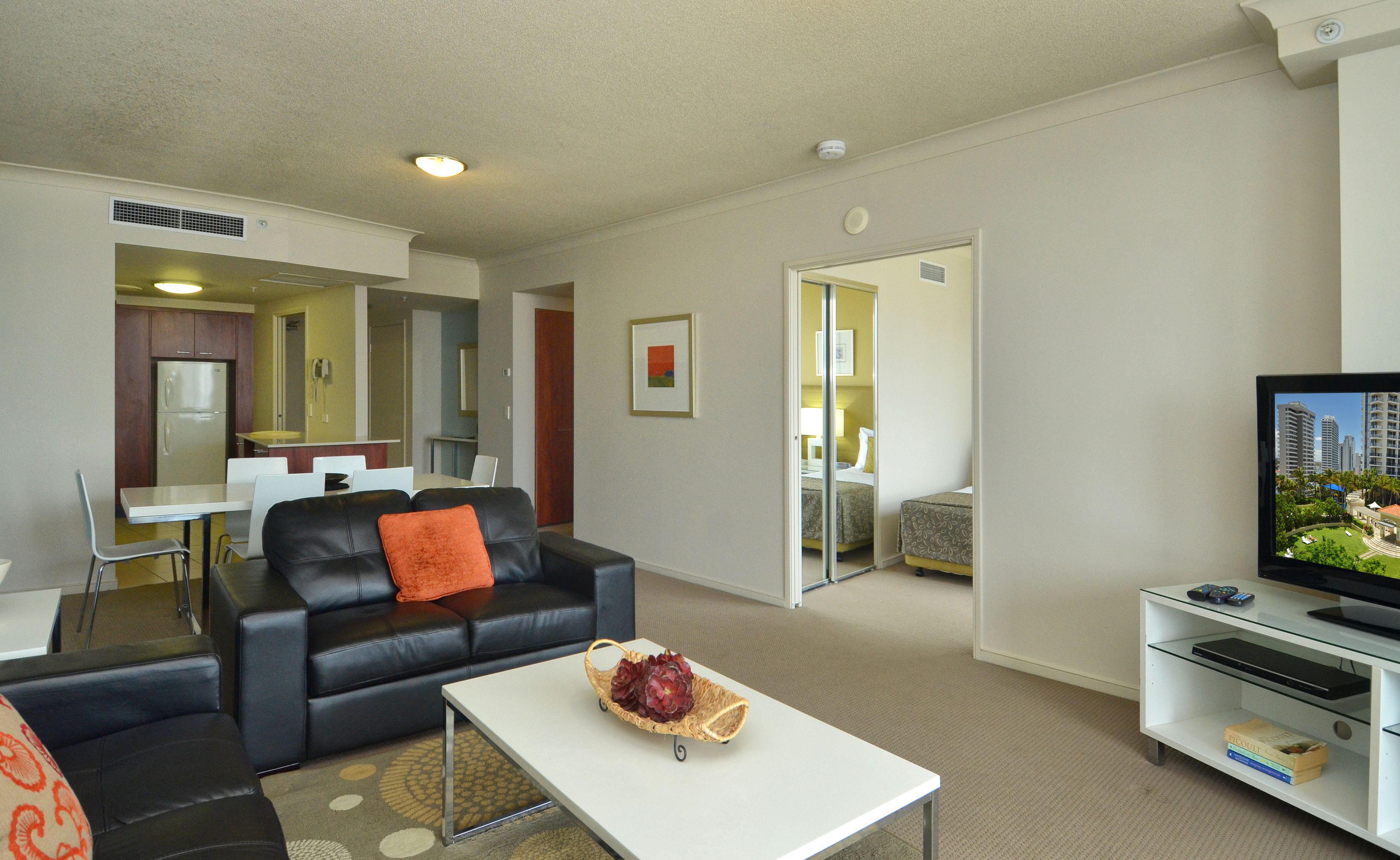 Mantra Towers of Chevron by Holiday Rentals Surfers Paradise