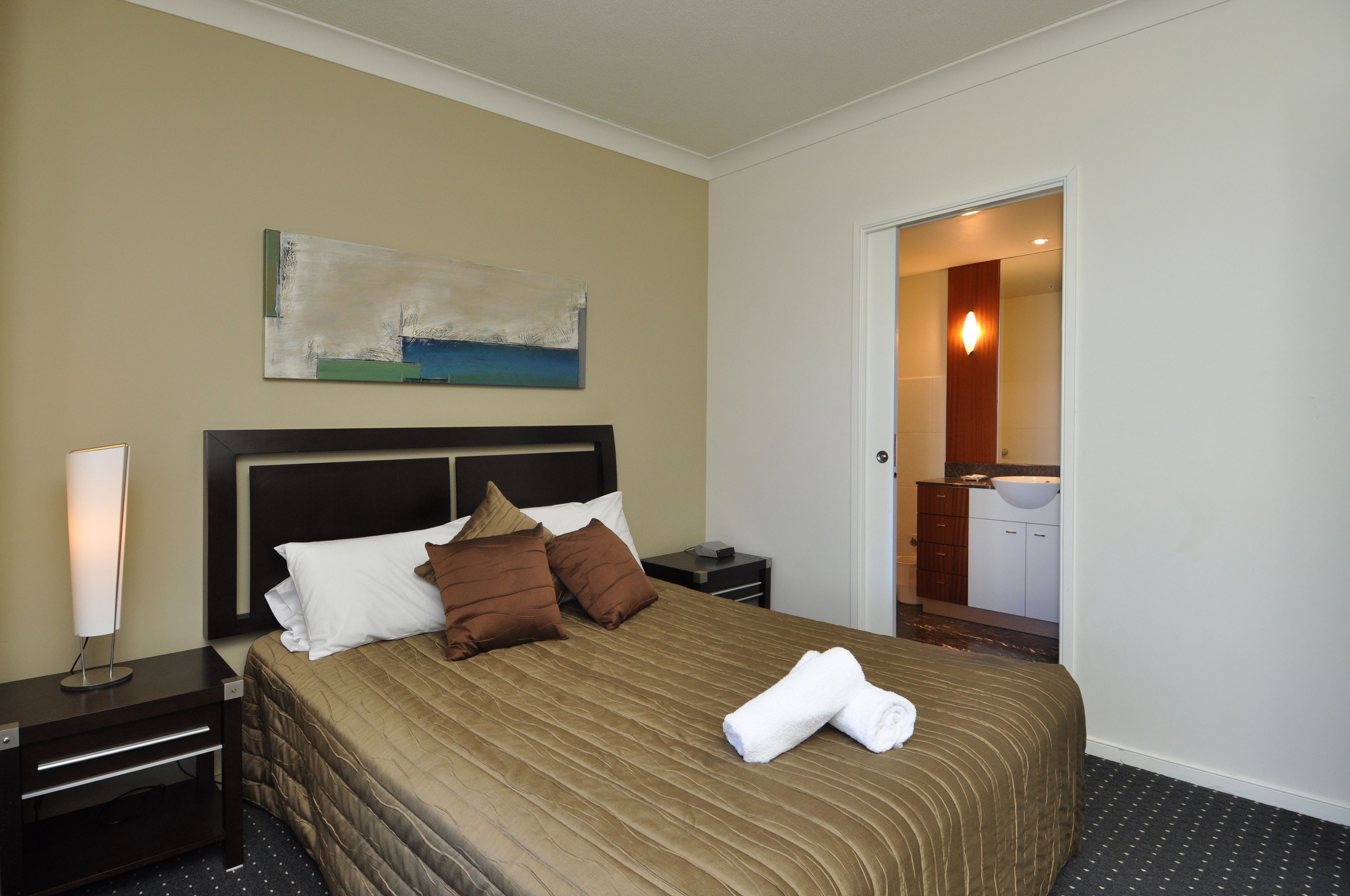 Mantra Towers of Chevron by Holiday Rentals Surfers Paradise
