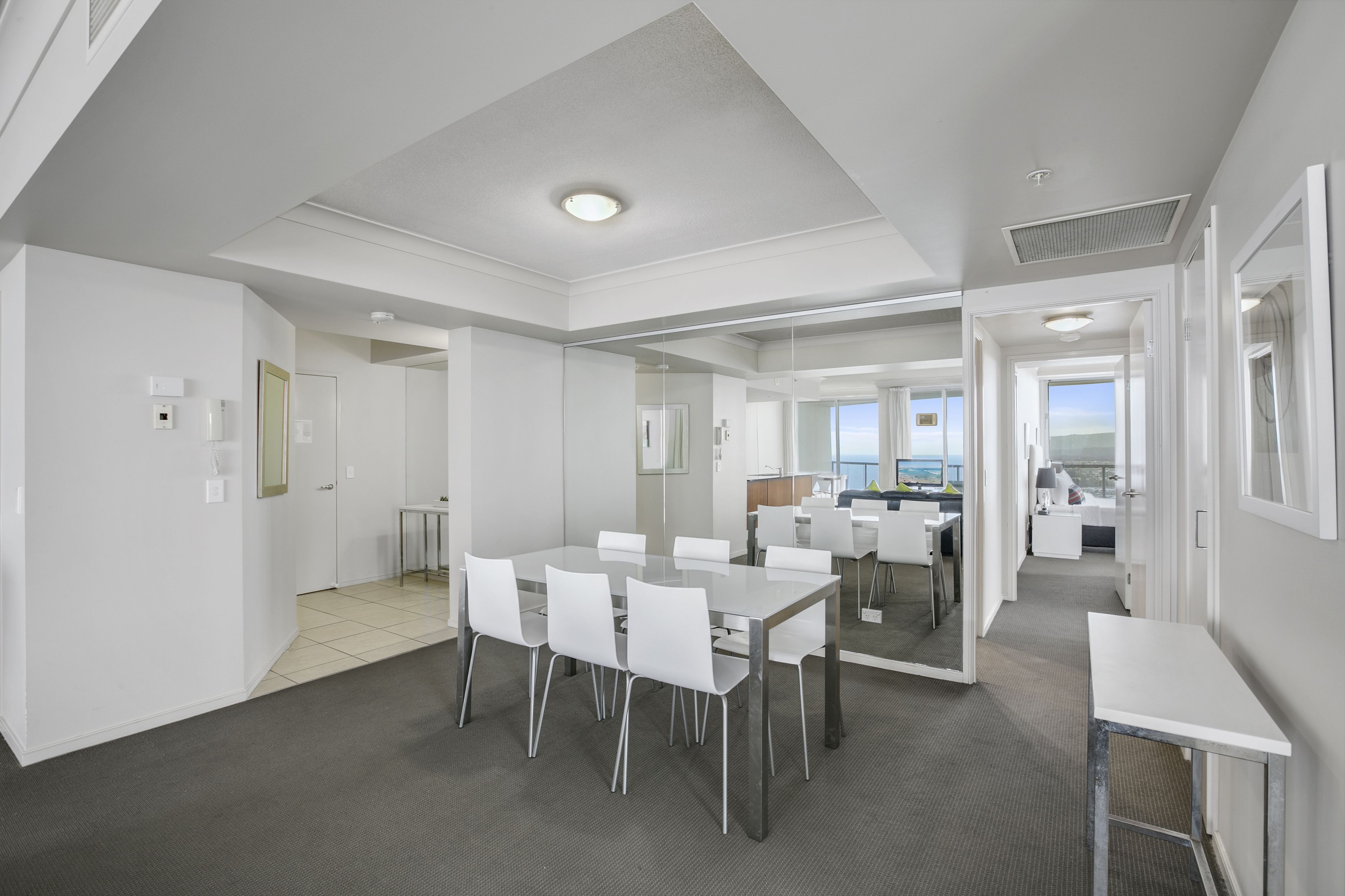 Mantra Towers of Chevron by Holiday Rentals Surfers Paradise