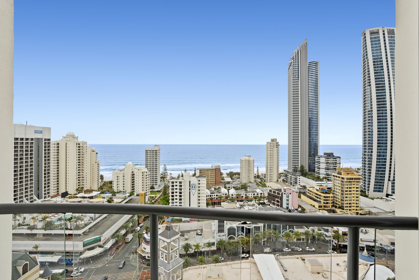 Mantra Towers of Chevron by Holiday Rentals Surfers Paradise