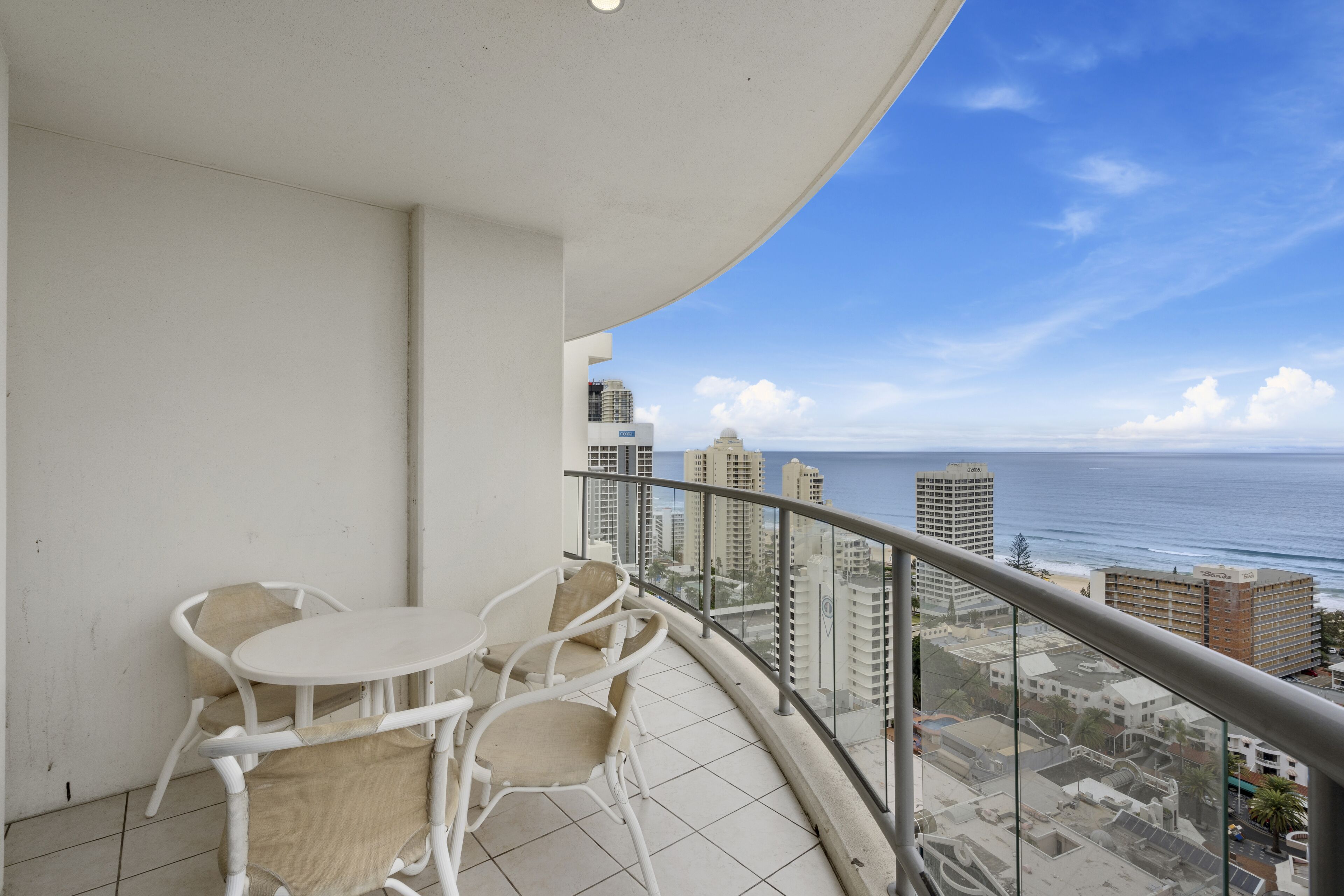Mantra Towers of Chevron by Holiday Rentals Surfers Paradise