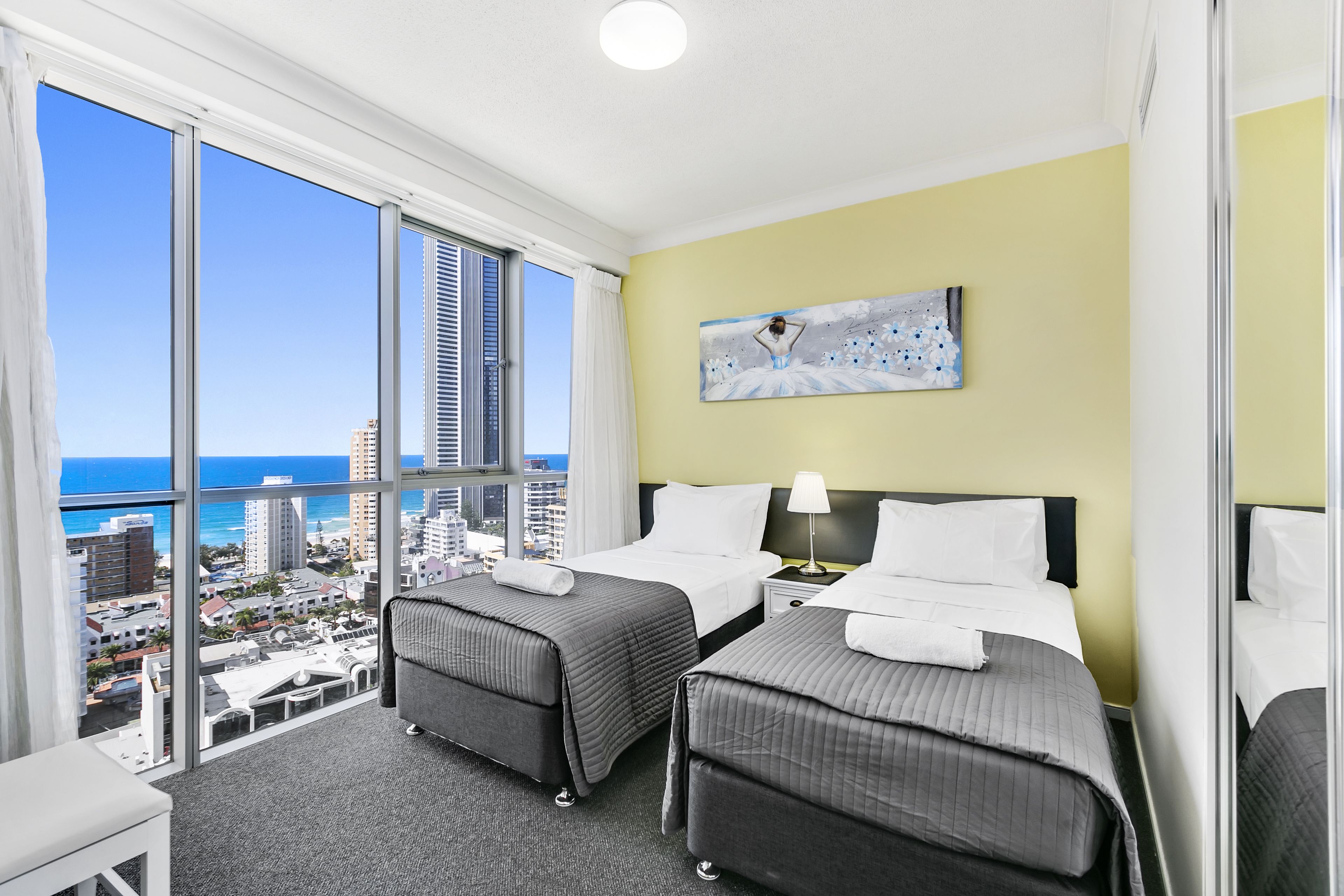 Mantra Towers of Chevron by Holiday Rentals Surfers Paradise
