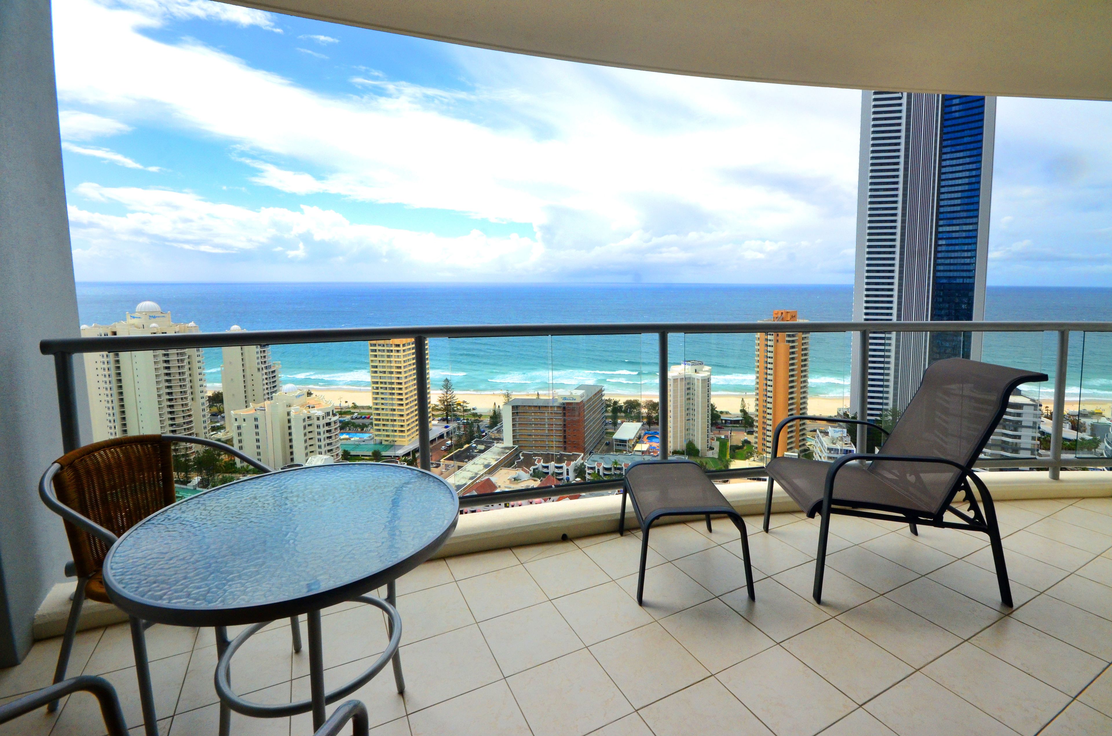 Mantra Towers of Chevron by Holiday Rentals Surfers Paradise
