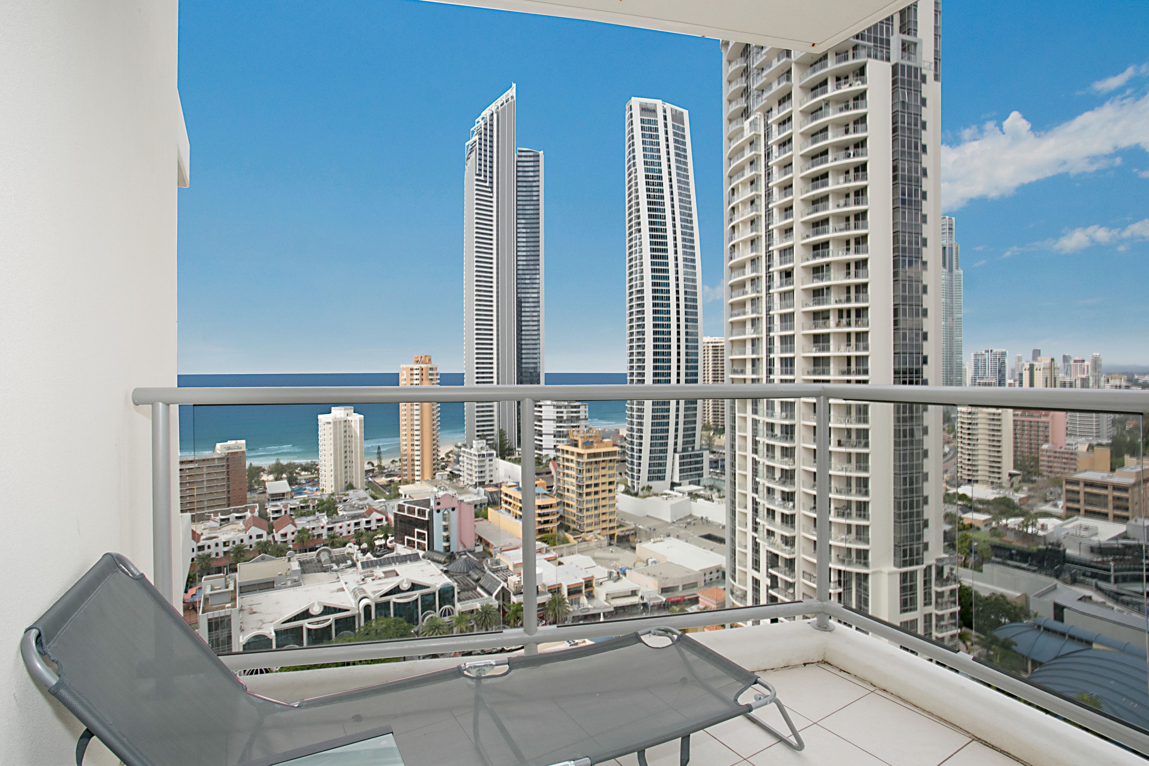 Mantra Towers of Chevron by Holiday Rentals Surfers Paradise