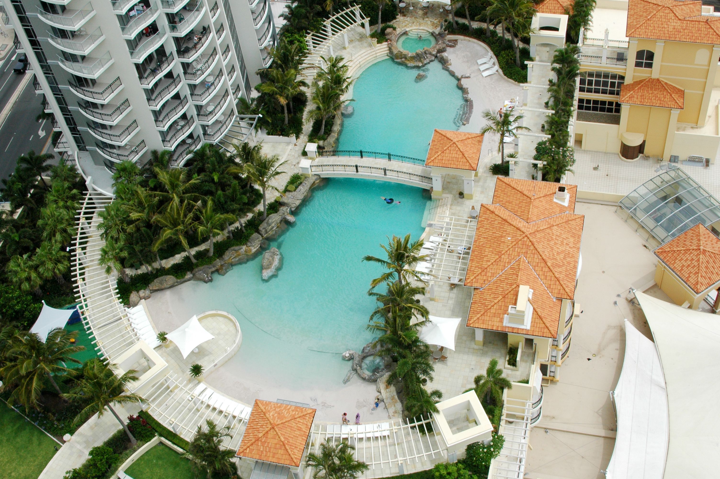 Mantra Towers of Chevron by Holiday Rentals Surfers Paradise