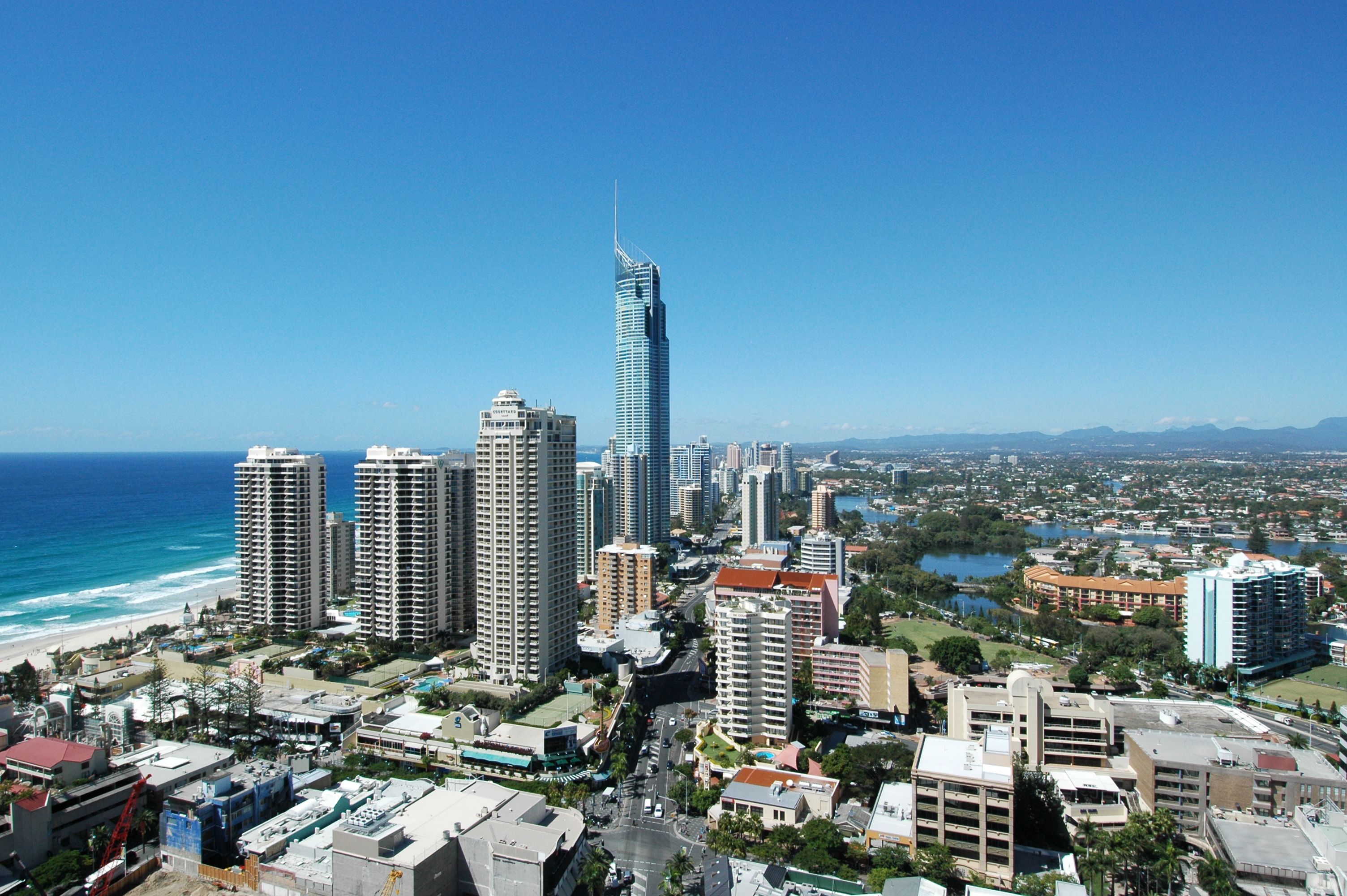 Mantra Towers of Chevron by Holiday Rentals Surfers Paradise
