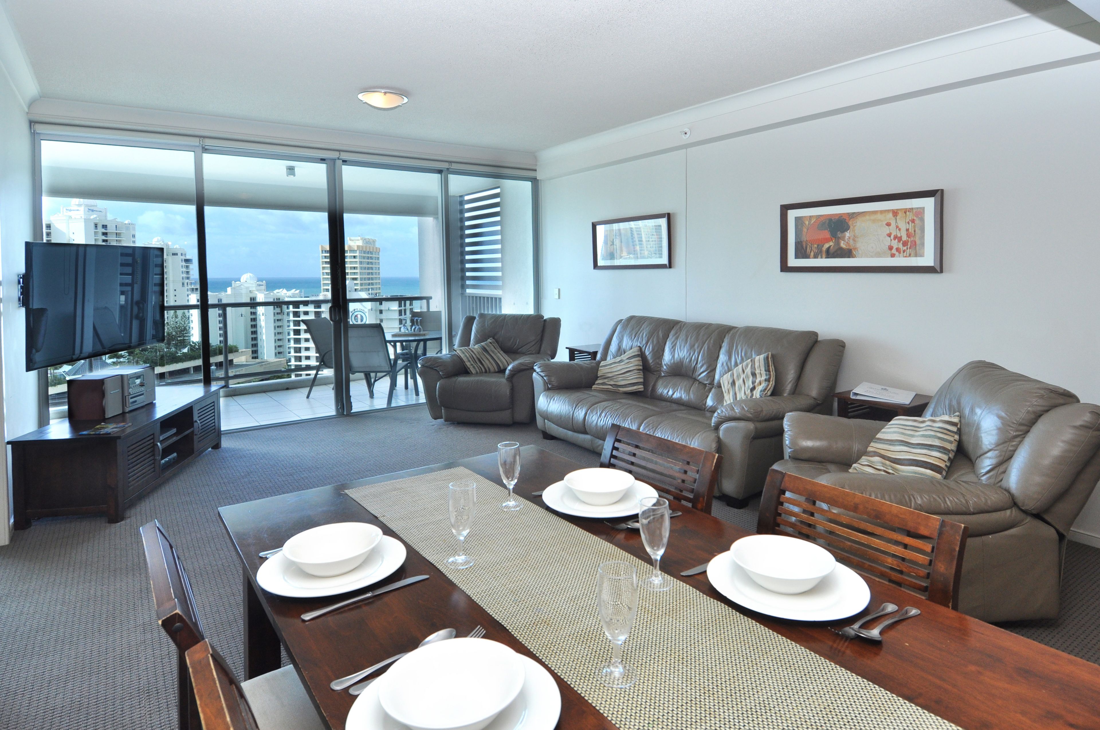 Mantra Towers of Chevron by Holiday Rentals Surfers Paradise