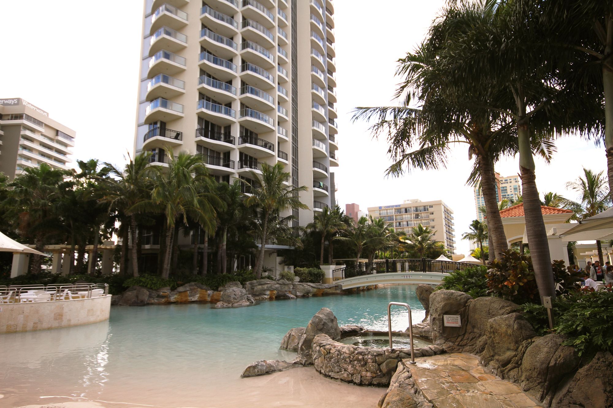 Mantra Towers of Chevron by Holiday Rentals Surfers Paradise