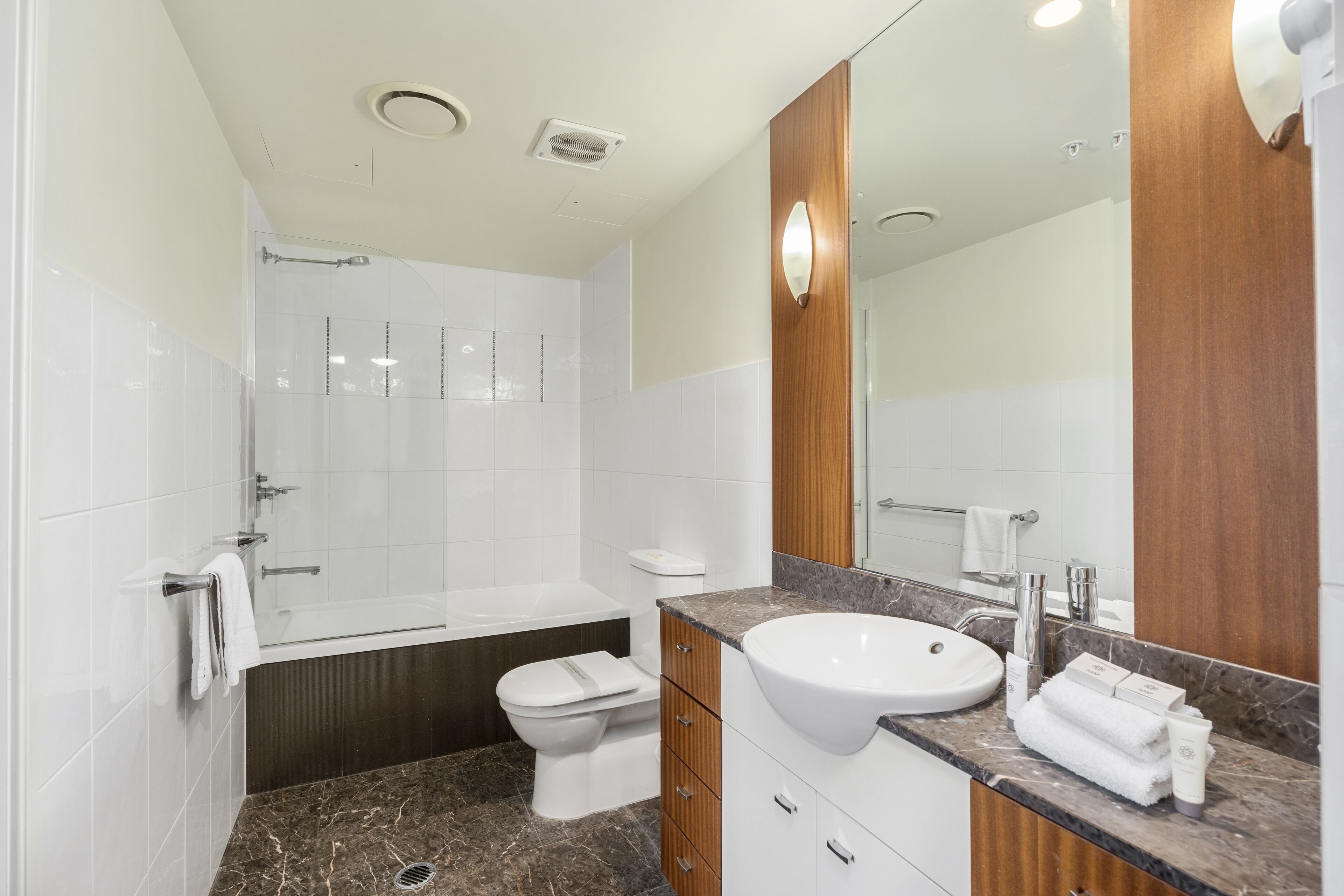 Mantra Towers of Chevron by Holiday Rentals Surfers Paradise