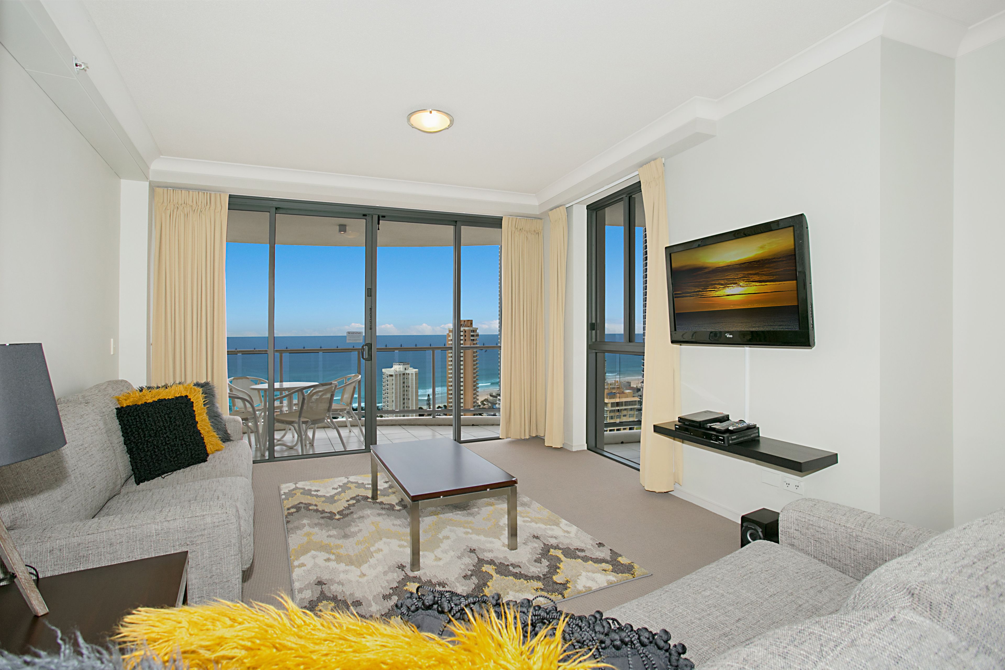 Mantra Towers of Chevron by Holiday Rentals Surfers Paradise