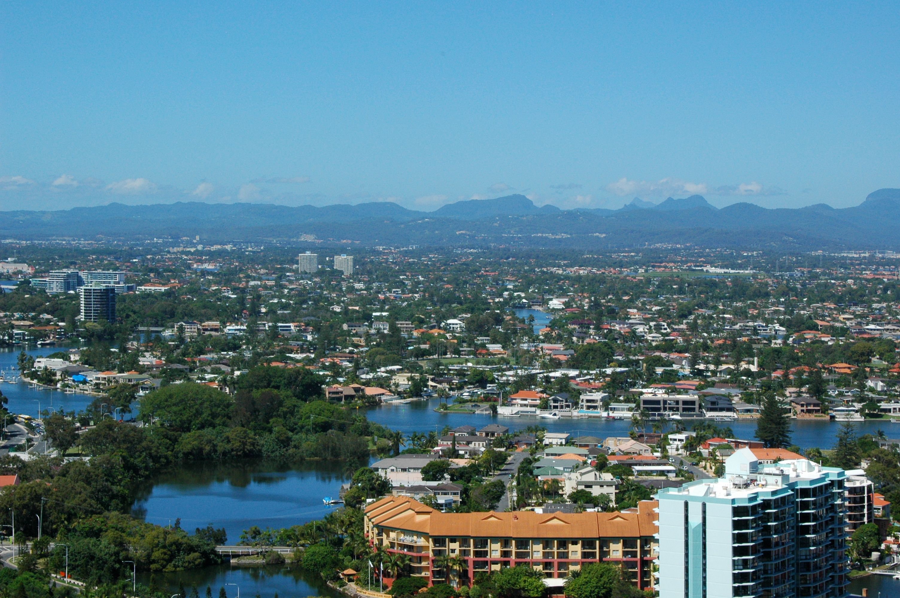 Mantra Towers of Chevron by Holiday Rentals Surfers Paradise