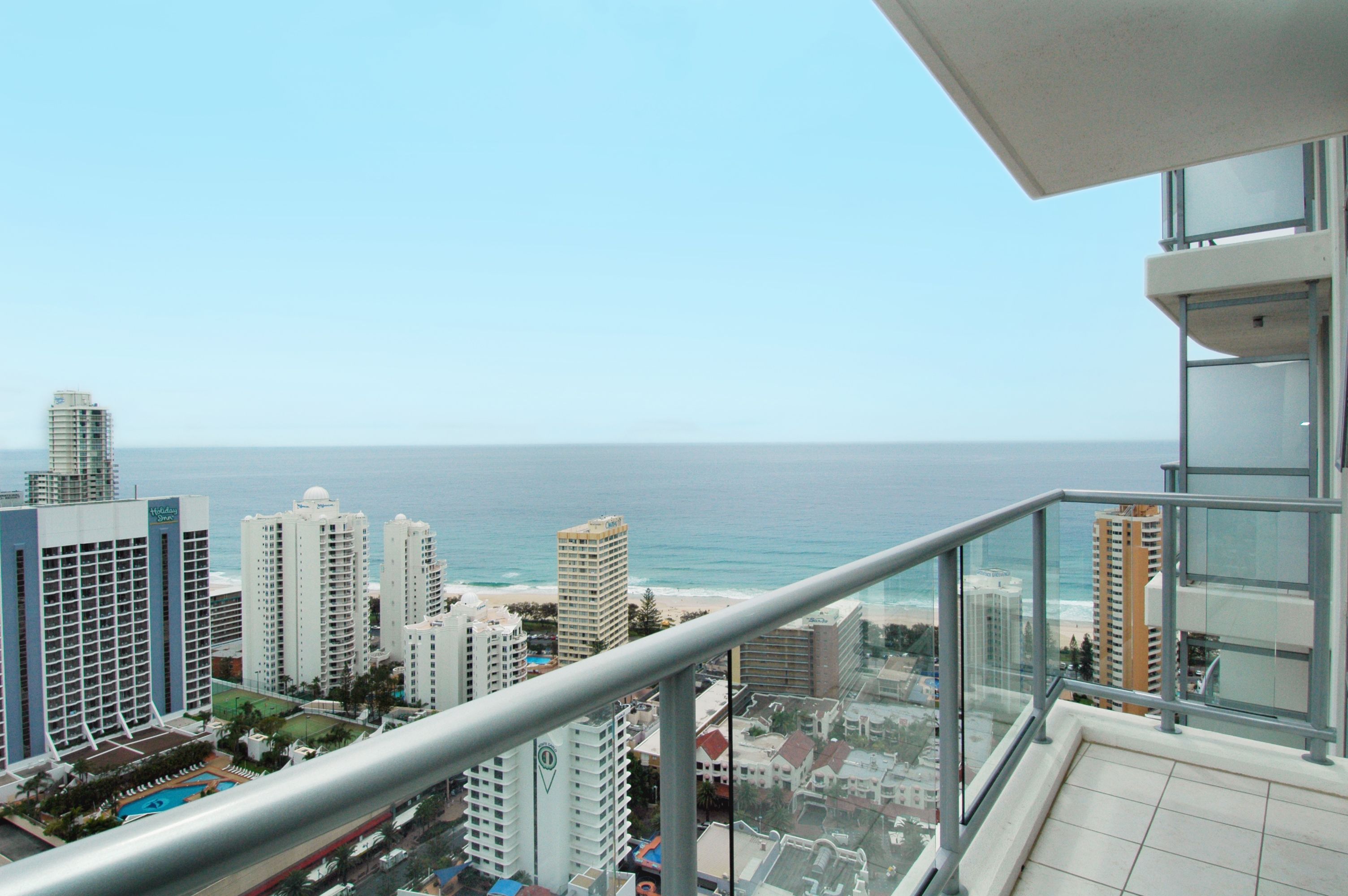Mantra Towers of Chevron by Holiday Rentals Surfers Paradise