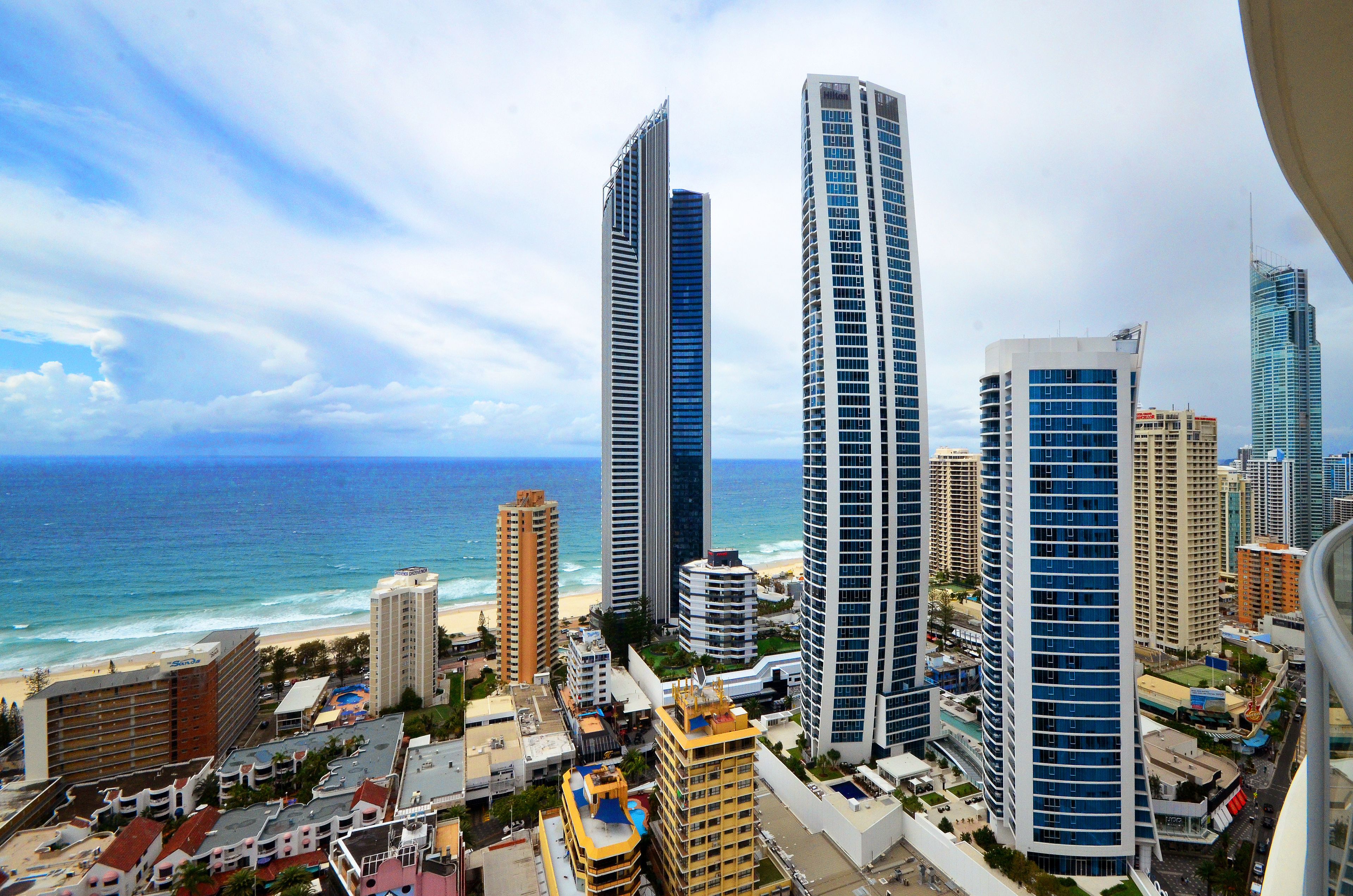Mantra Towers of Chevron by Holiday Rentals Surfers Paradise