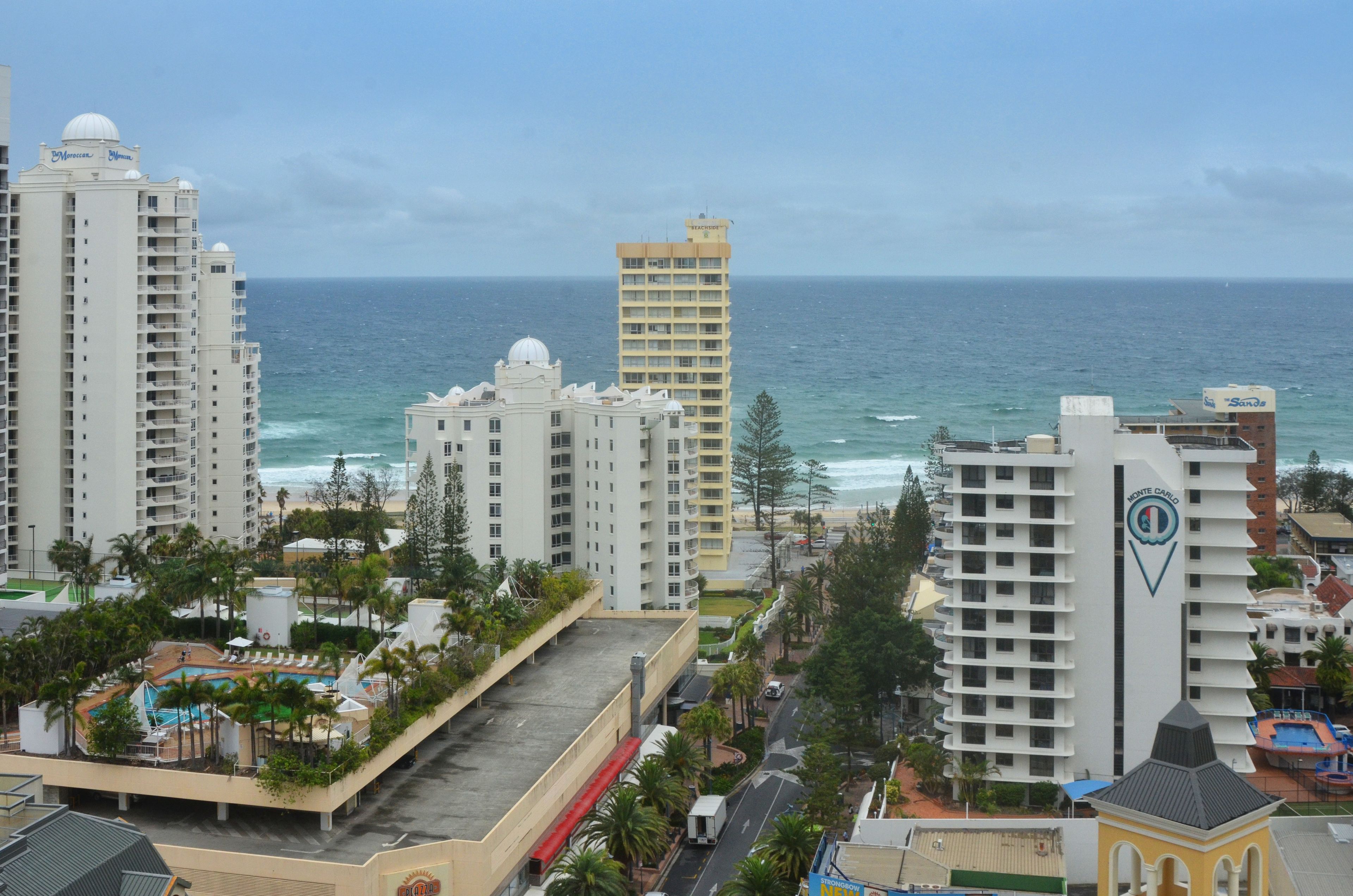 Mantra Towers of Chevron by Holiday Rentals Surfers Paradise