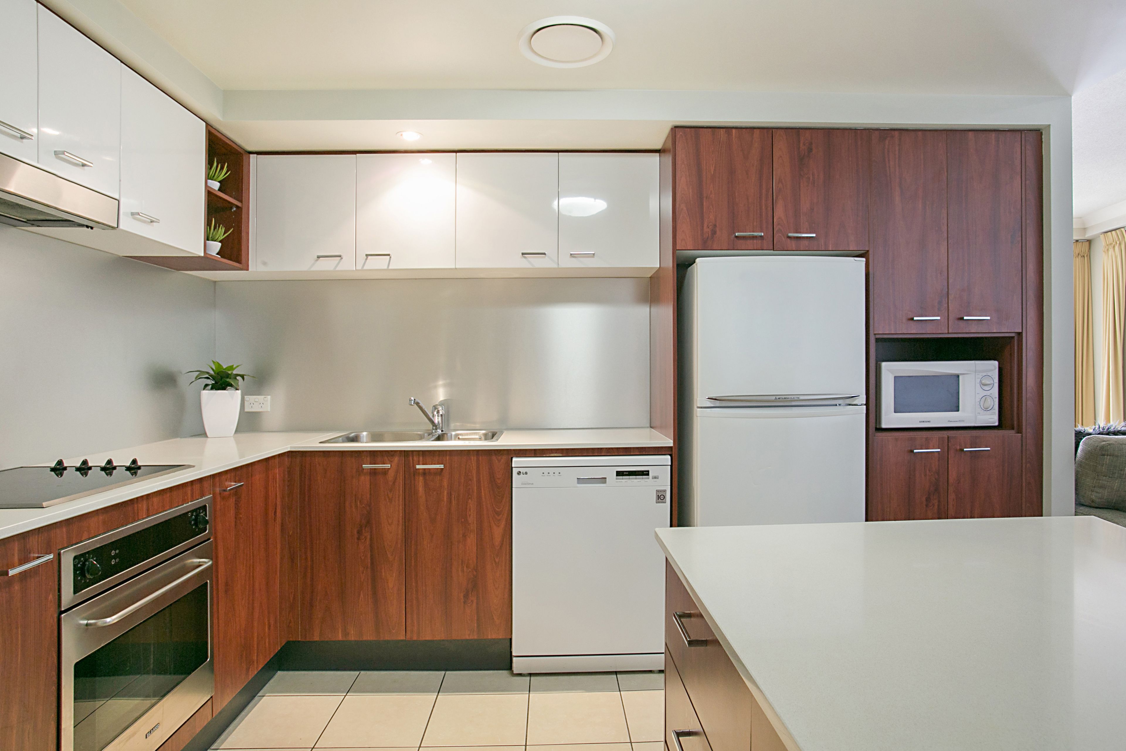 Mantra Towers of Chevron by Holiday Rentals Surfers Paradise