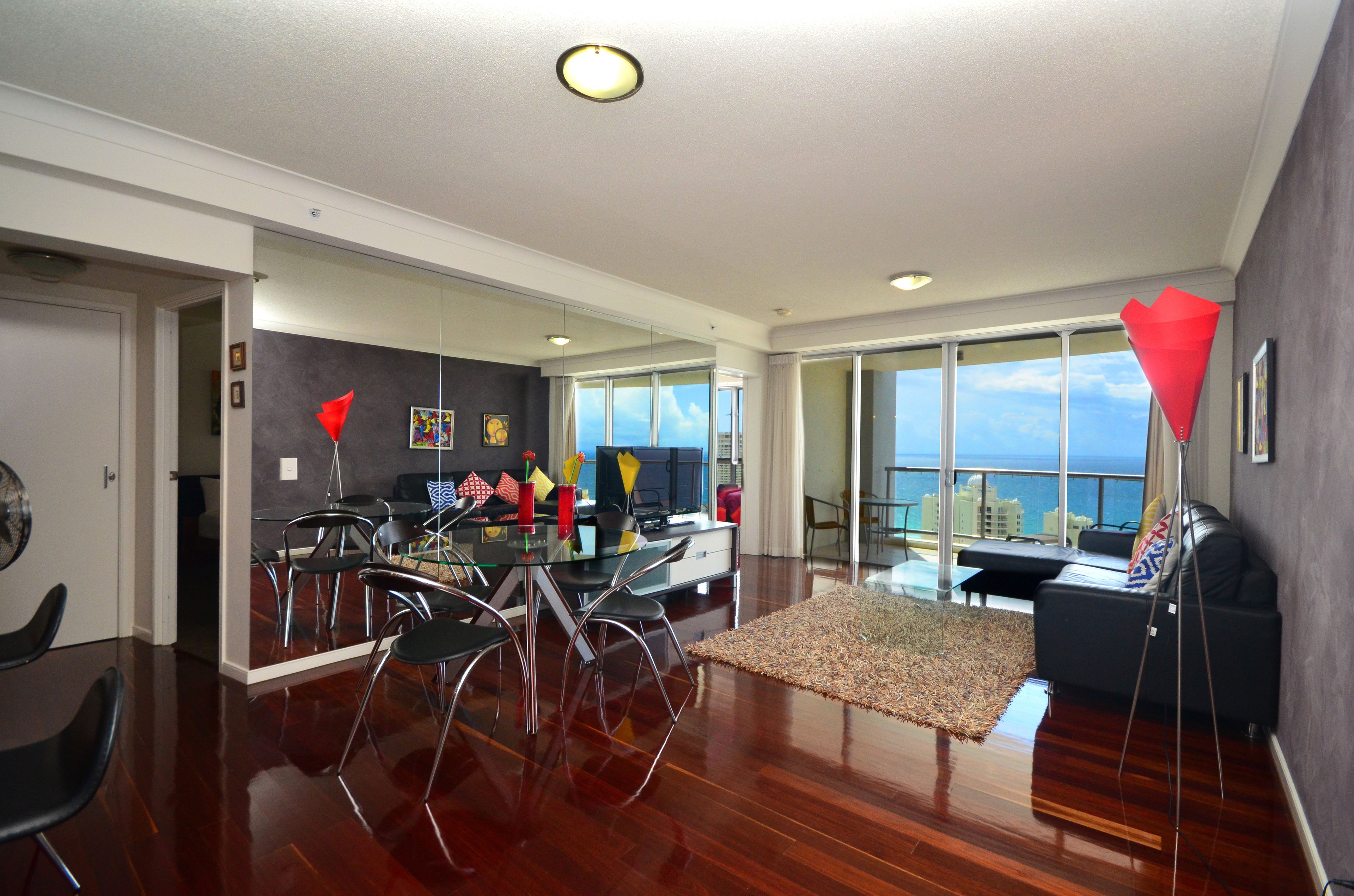 Mantra Towers of Chevron by Holiday Rentals Surfers Paradise