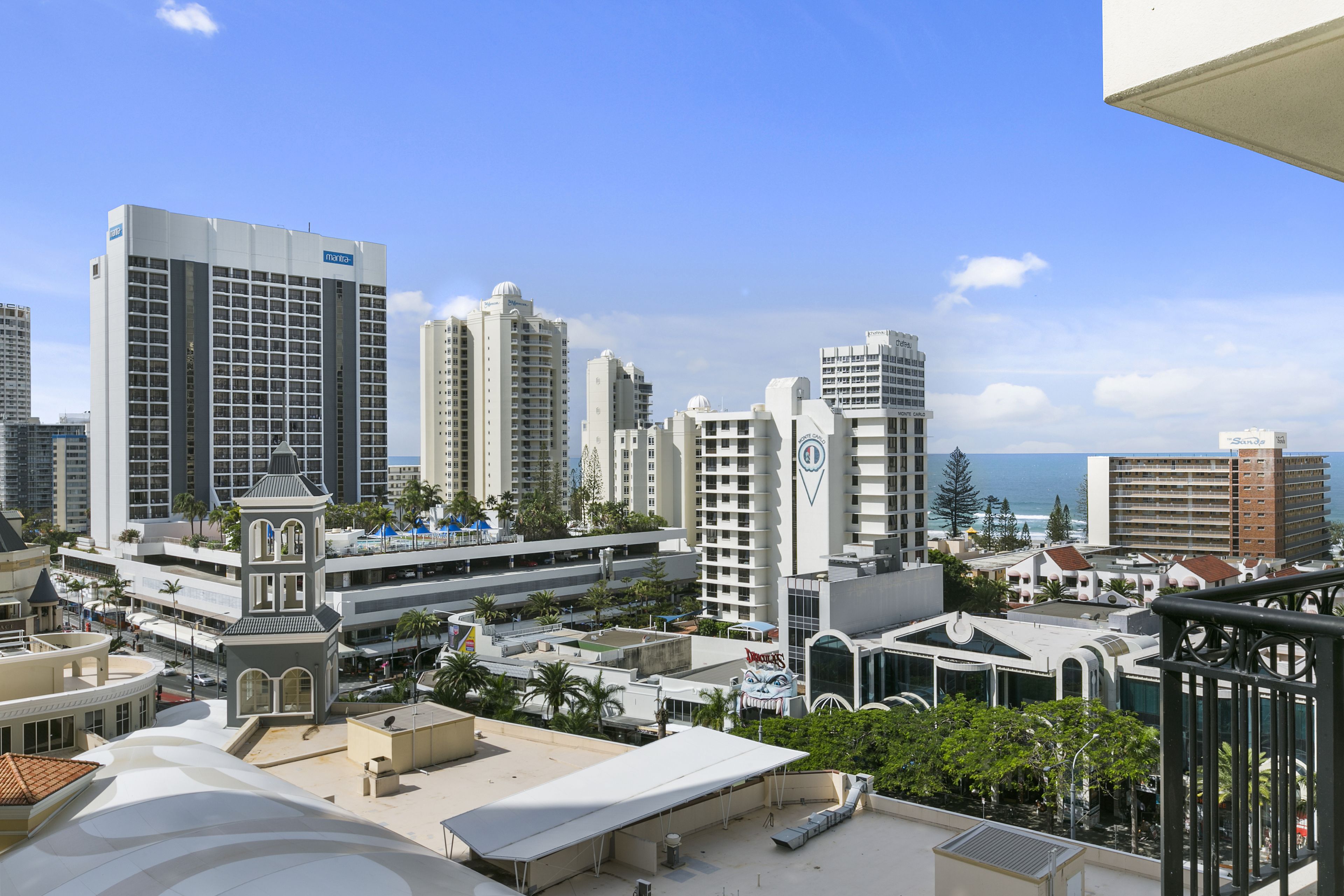 Mantra Towers of Chevron by Holiday Rentals Surfers Paradise