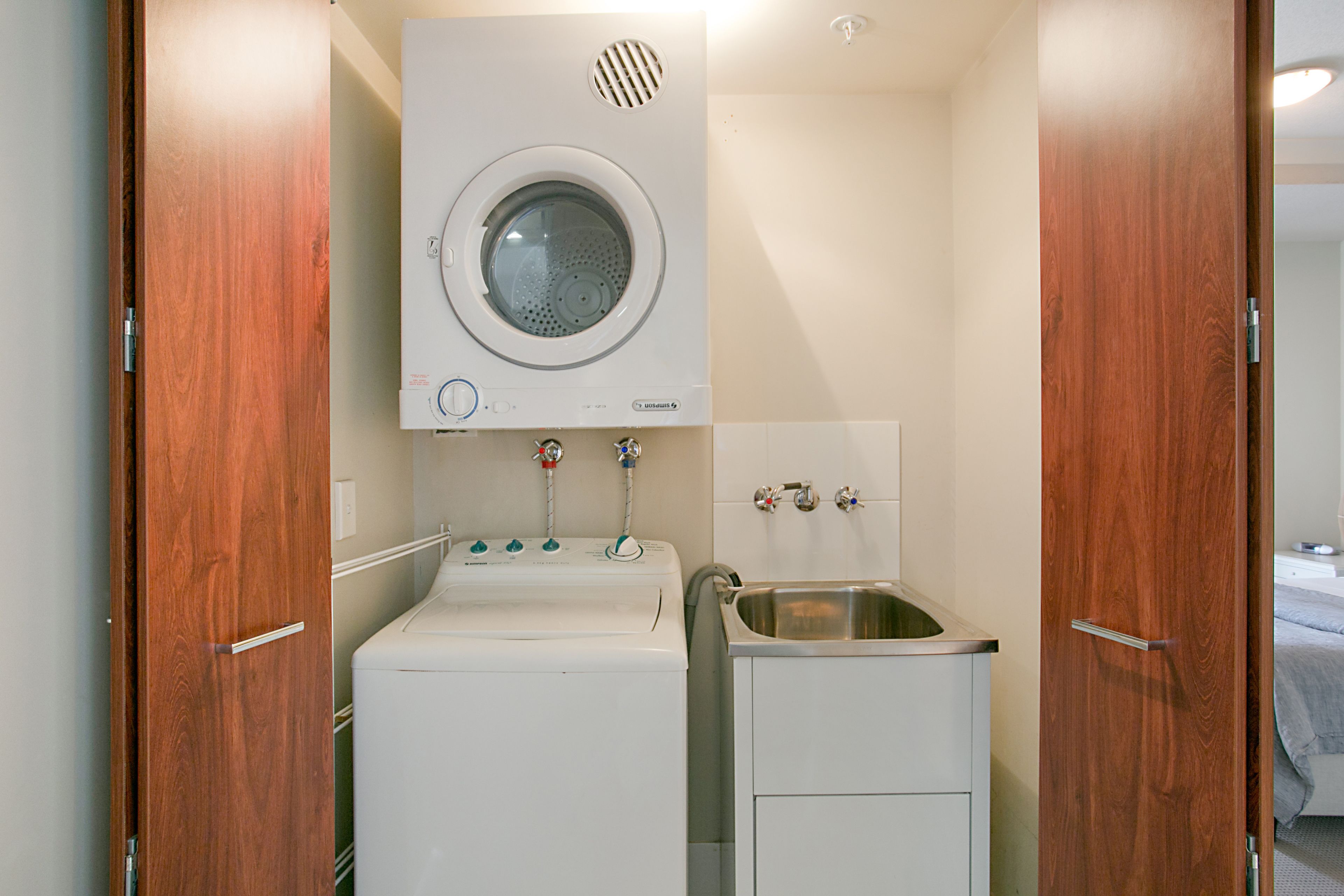 Mantra Towers of Chevron by Holiday Rentals Surfers Paradise