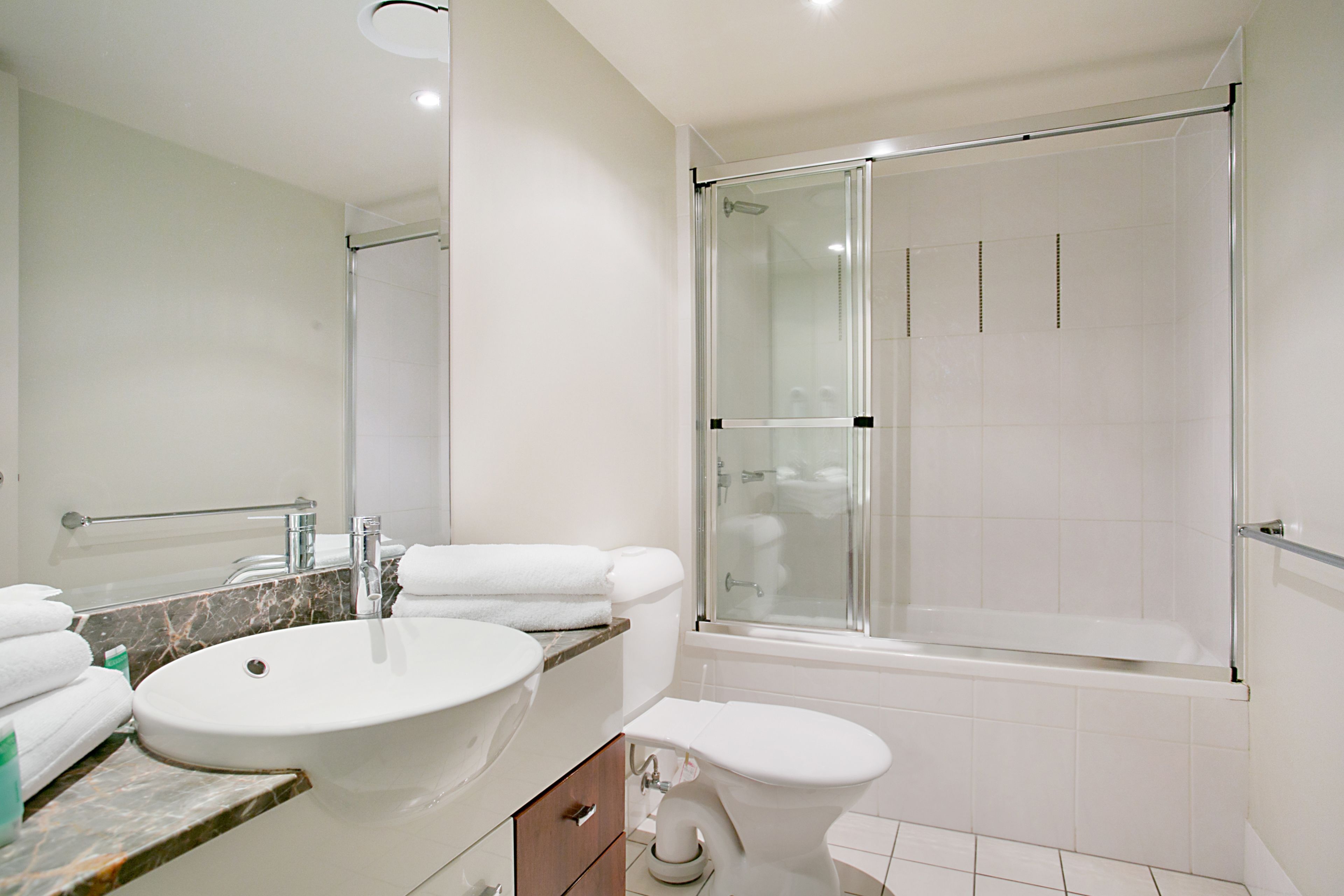 Mantra Towers of Chevron by Holiday Rentals Surfers Paradise