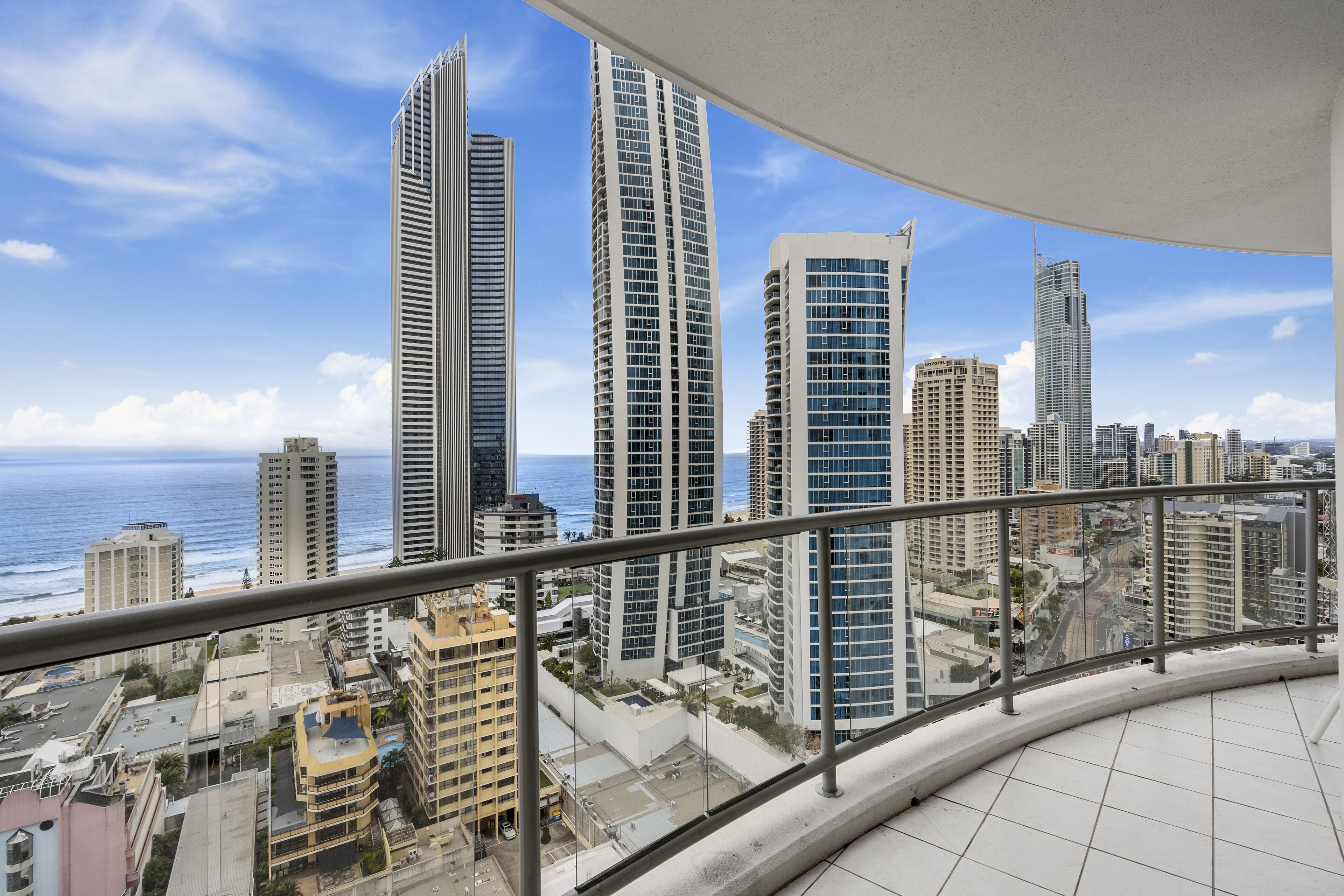 Mantra Towers of Chevron by Holiday Rentals Surfers Paradise