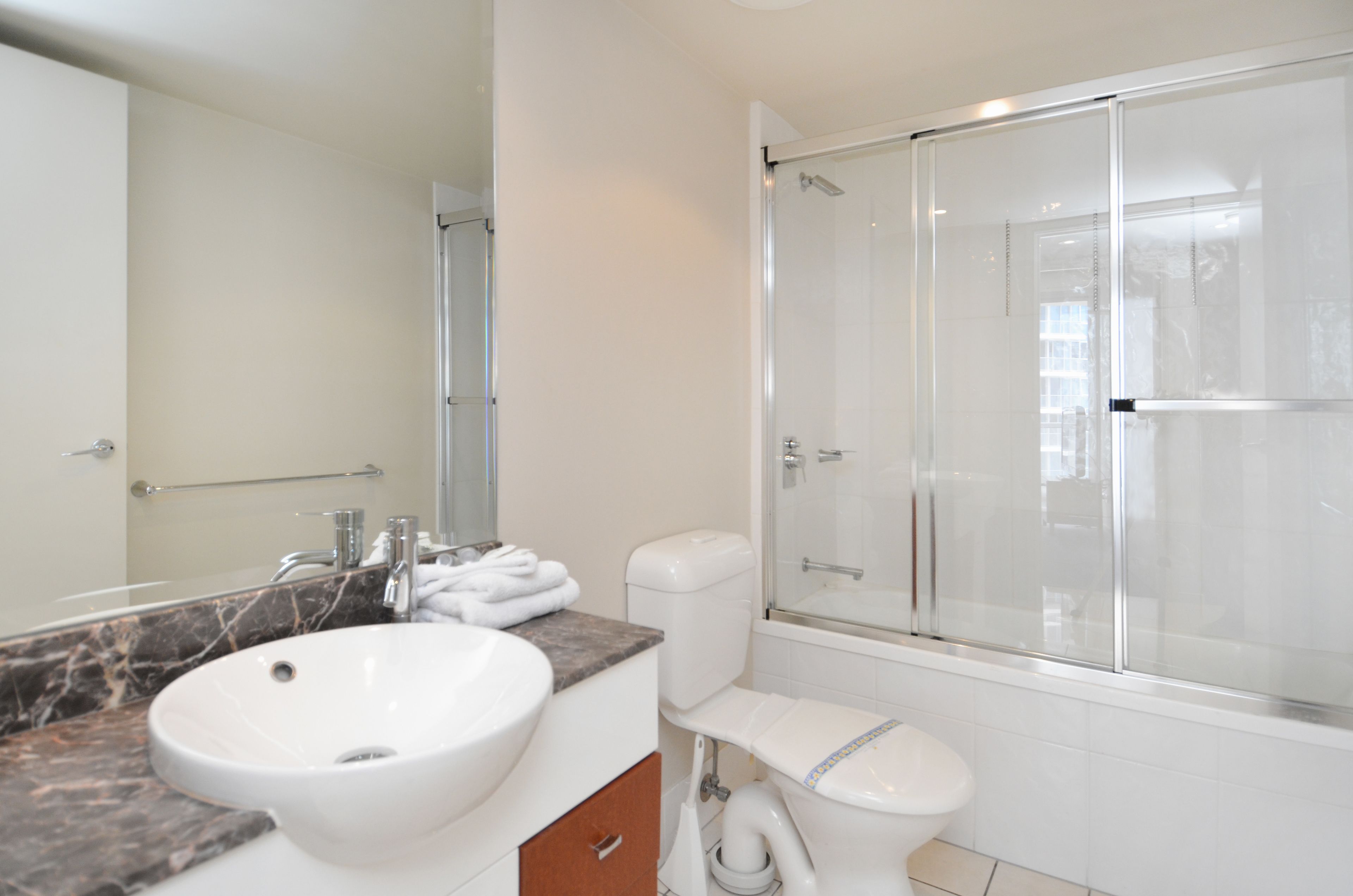 Mantra Towers of Chevron by Holiday Rentals Surfers Paradise
