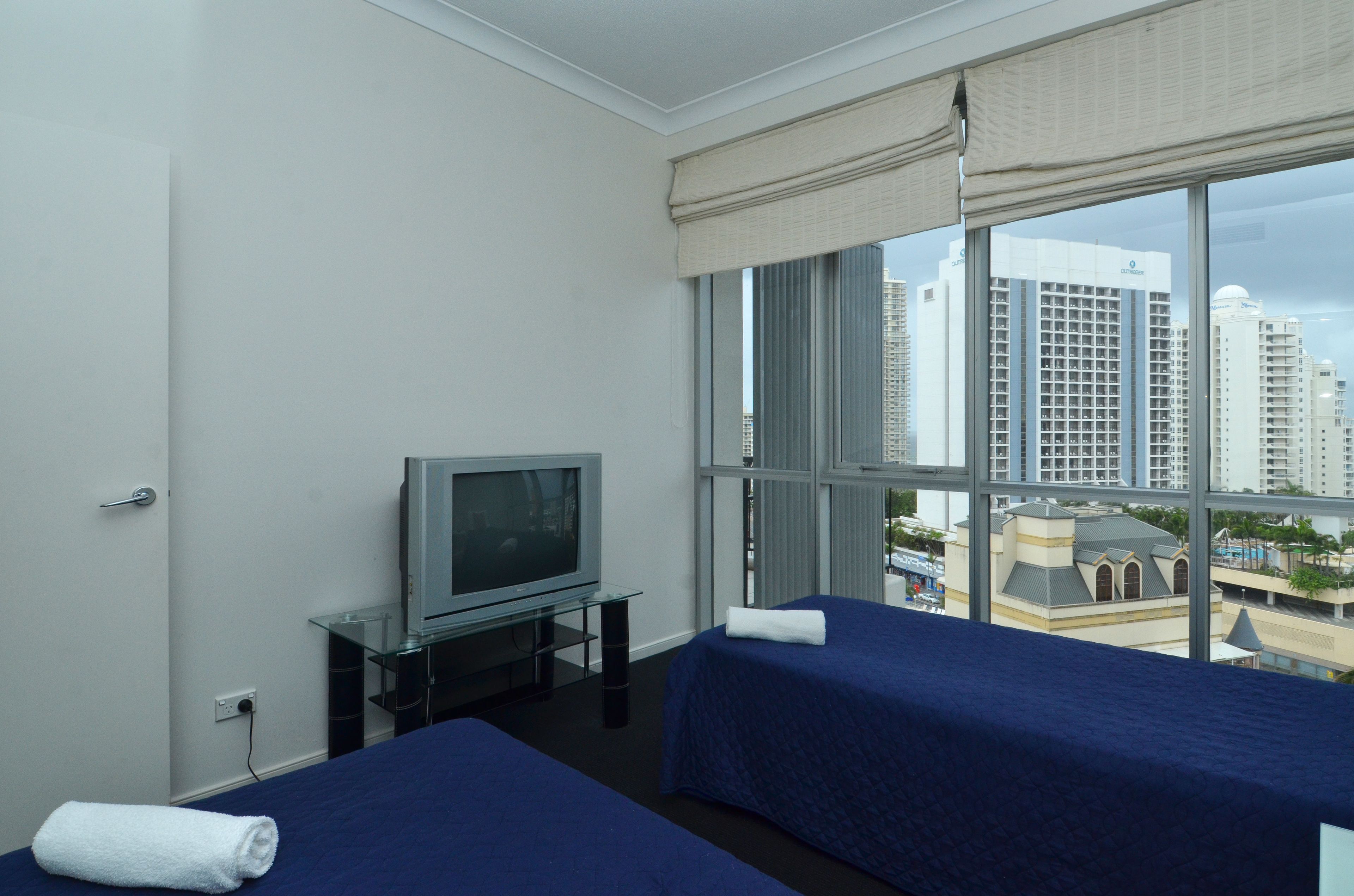 Mantra Towers of Chevron by Holiday Rentals Surfers Paradise