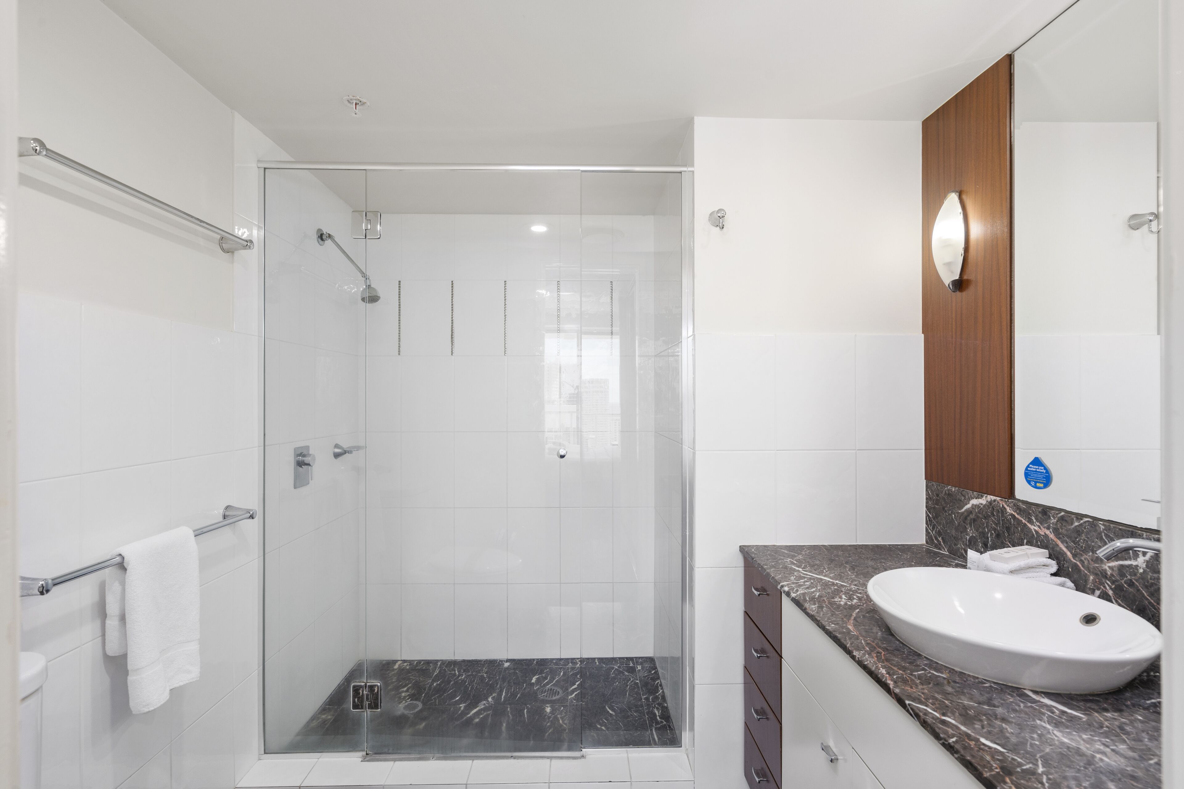 Mantra Towers of Chevron by Holiday Rentals Surfers Paradise